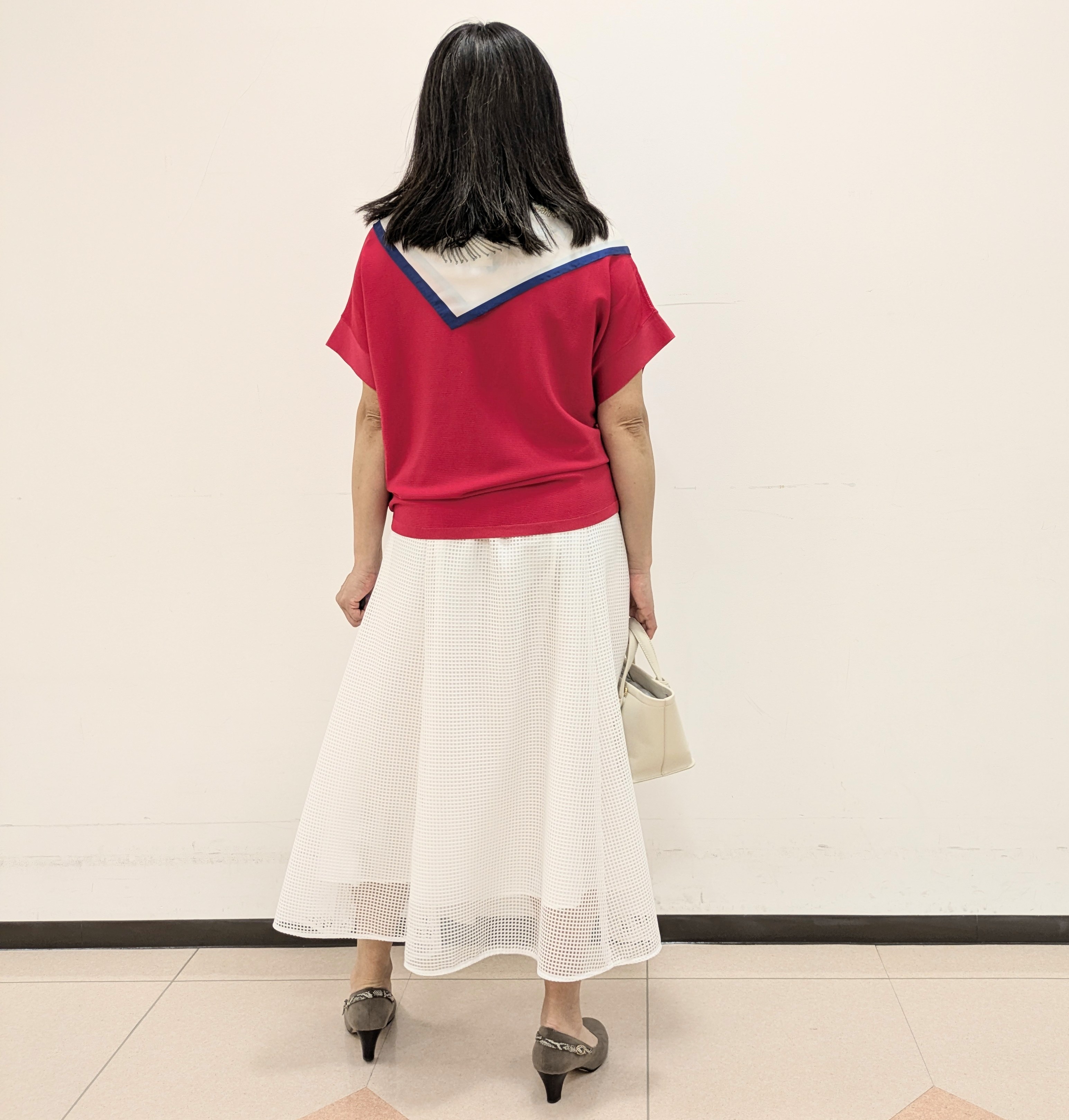 ともさんの「UNTITLED｜【11色展開/体型カバー】前後2WAYフレンチスリーブニット」を使ったコーディネート