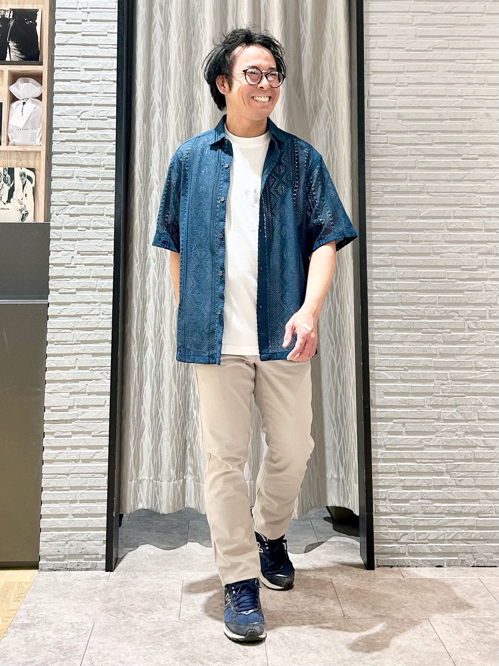 KENJI Iさんの「THE SHOP TK｜【2点セット】クラフトレース 半袖シャツ＋半袖Tシャツ」を使ったコーディネート