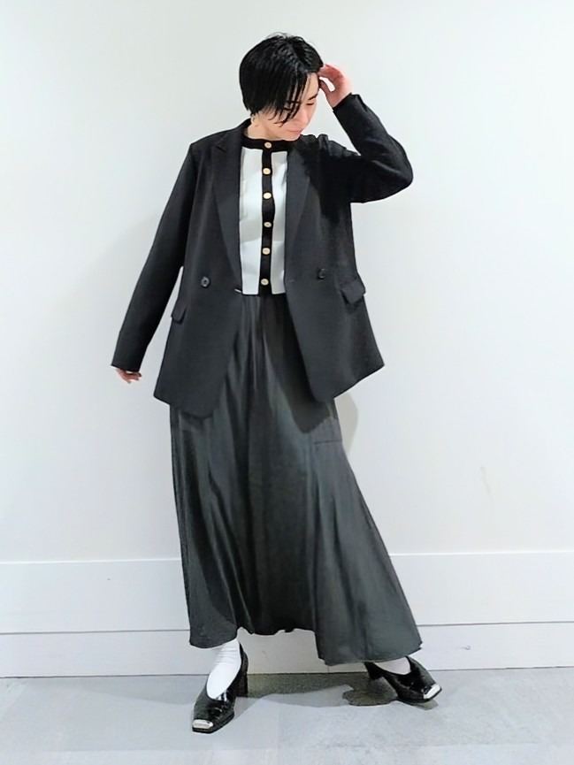 ミズタさんの「UNTITLED｜【洗える/ストレッチ性】ダブルブレストジャケット」を使ったコーディネート