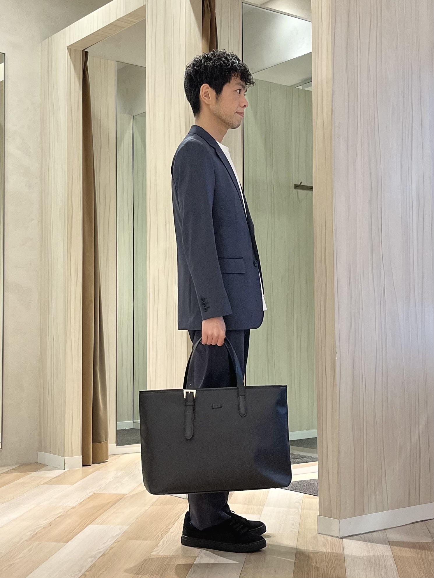 URAさんの「TAKEO KIKUCHI｜【360&deg;ストレッチ/軽量】None Of Stress ライト ジャケット（セットアップ対応）」を使ったコーディネート