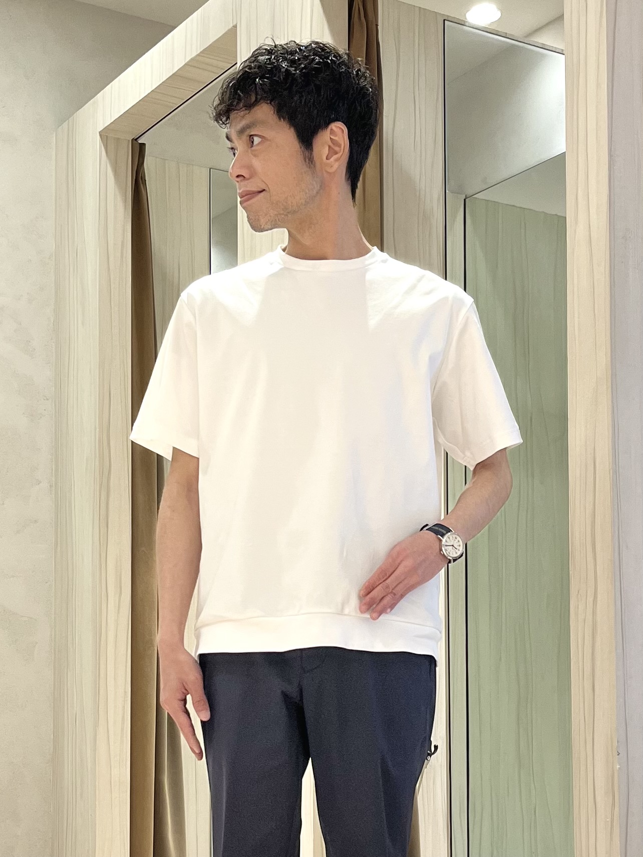 URAさんの「TAKEO KIKUCHI｜【360&deg;ストレッチ/軽量】None Of Stress ライト ジャケット（セットアップ対応）」を使ったコーディネート