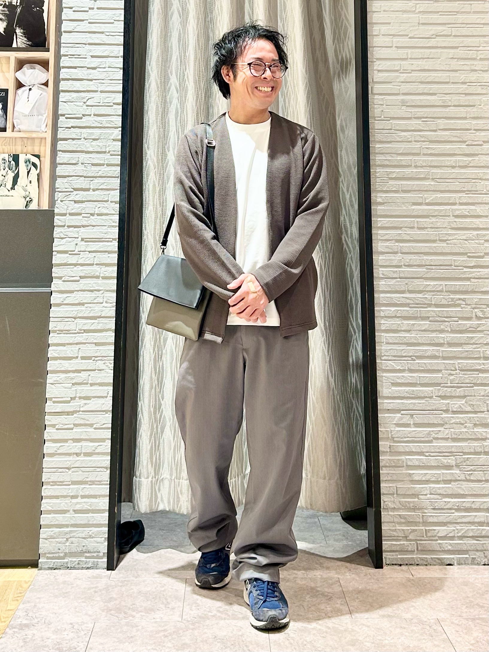 KENJI Iさんの「THE SHOP TK｜【2点セット】カーディガン＋半袖Tシャツ 洗濯機OK」を使ったコーディネート