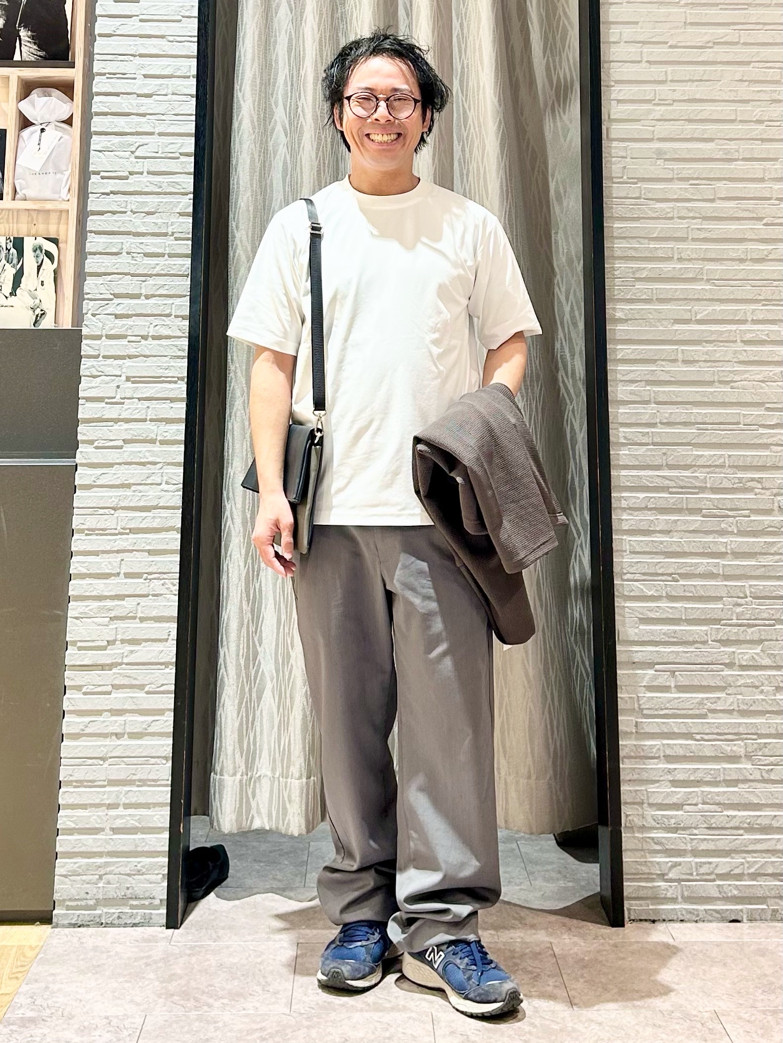 KENJI Iさんの「THE SHOP TK｜【2点セット】カーディガン＋半袖Tシャツ 洗濯機OK」を使ったコーディネート