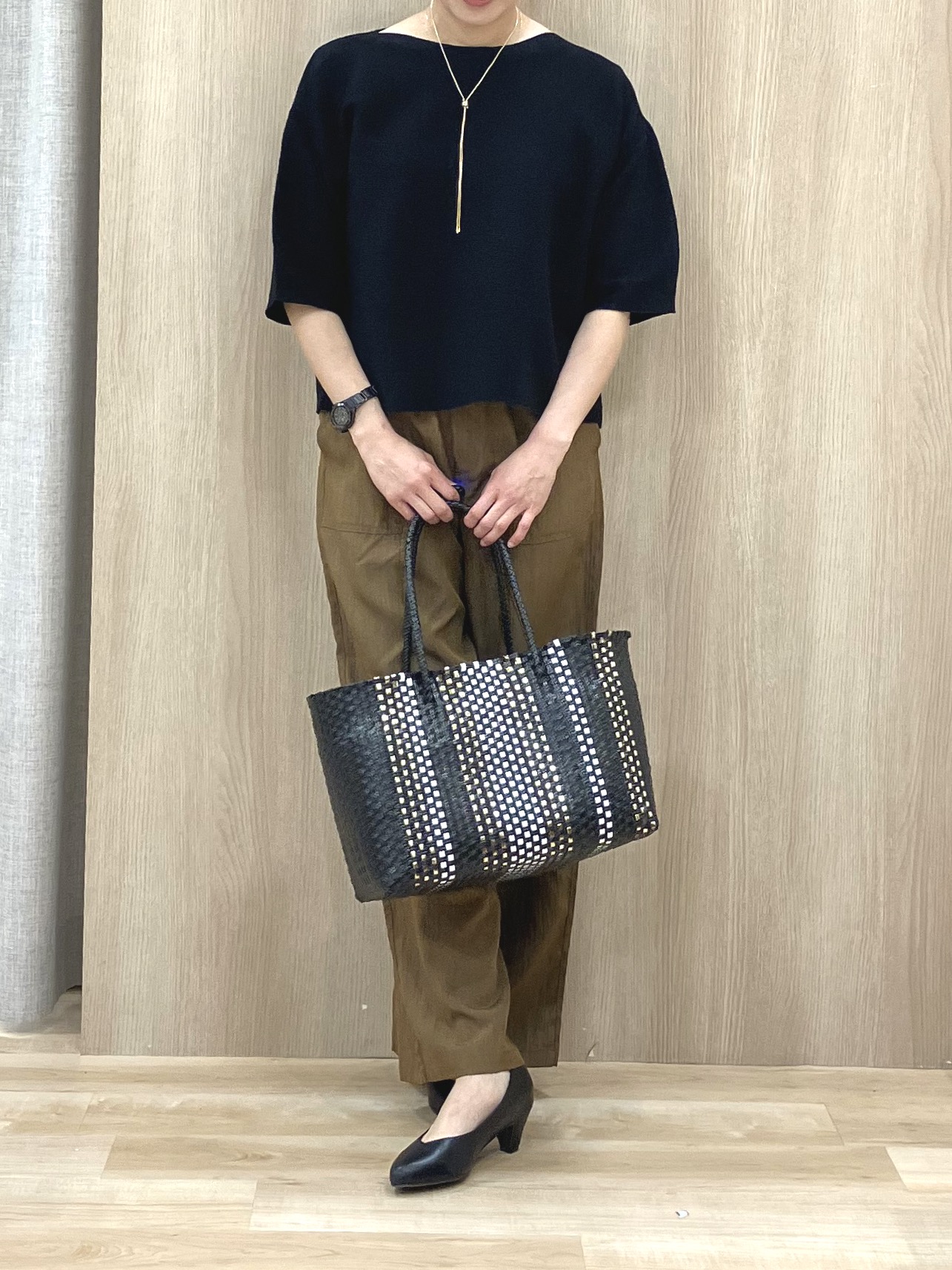 Keiさんの「grove｜【貴島明日香さん着用／洗濯機OK】レイヤードにもおすすめ、軽やかクロップドニット」を使ったコーディネート
