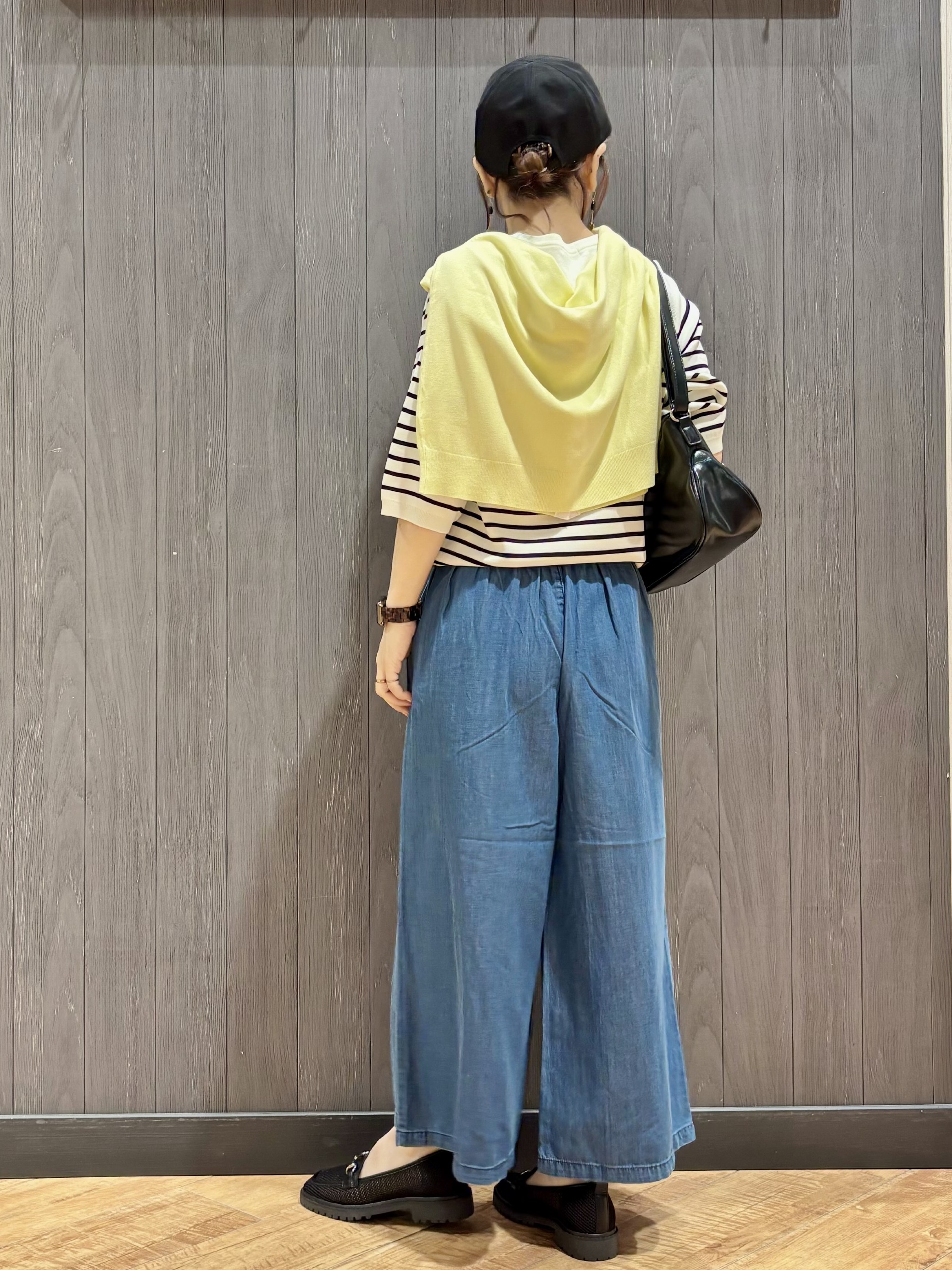 meiさんの「SHOO･LA･RUE｜【毎日洗える/S-LL/ひんやり/UV】上半身すっきり 二の腕見せない5分袖ニット」を使ったコーディネート