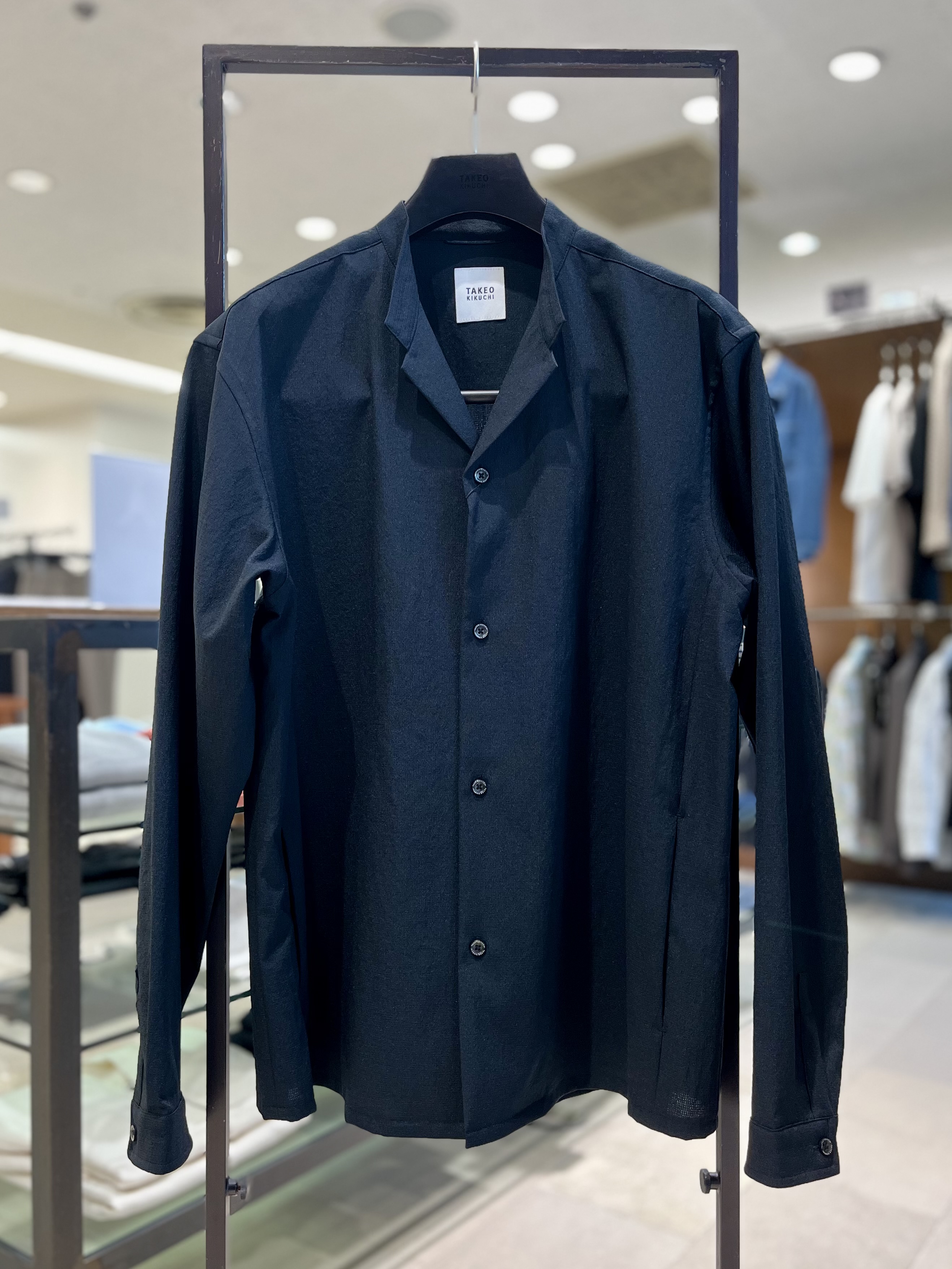uedaさんの「TAKEO KIKUCHI｜【撥水・洗える・シワになりにくい】 リランチェ（R） シャツ」を使ったコーディネート
