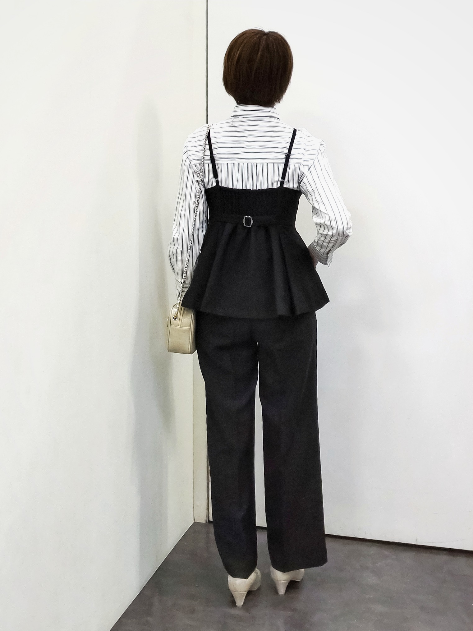やまちゃんさんの「grove｜【貴島明日香さん着用・カセット服】リネンライク ペプラムビスチェ」を使ったコーディネート