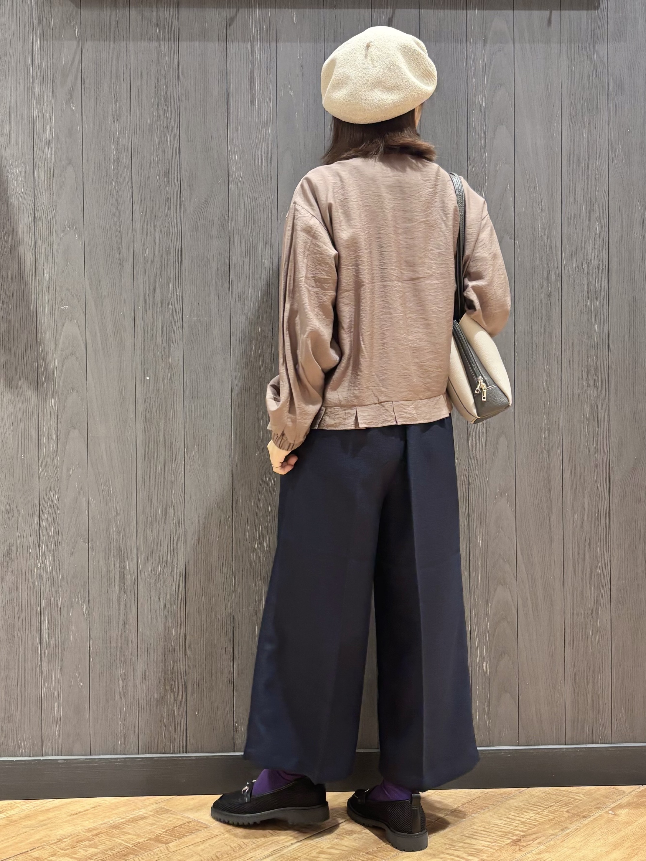 meiさんの「SHOO･LA･RUE｜【洗濯機可/UV/S-LL】程よい透け感 ノーカラーシアーブルゾン」を使ったコーディネート