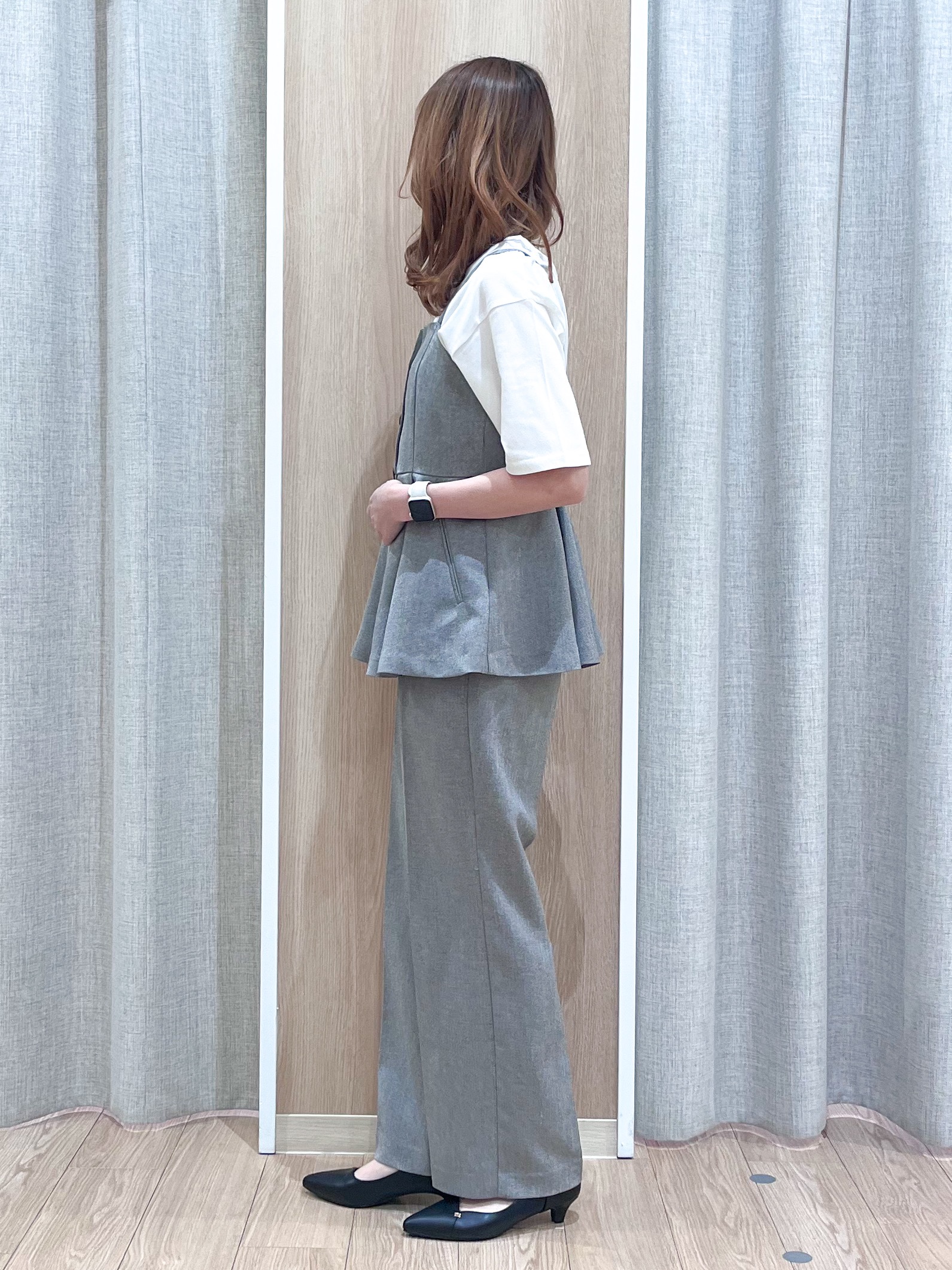 みーちゃんさんの「grove｜【貴島明日香さん着用・カセット服】リネンライク ペプラムビスチェ」を使ったコーディネート