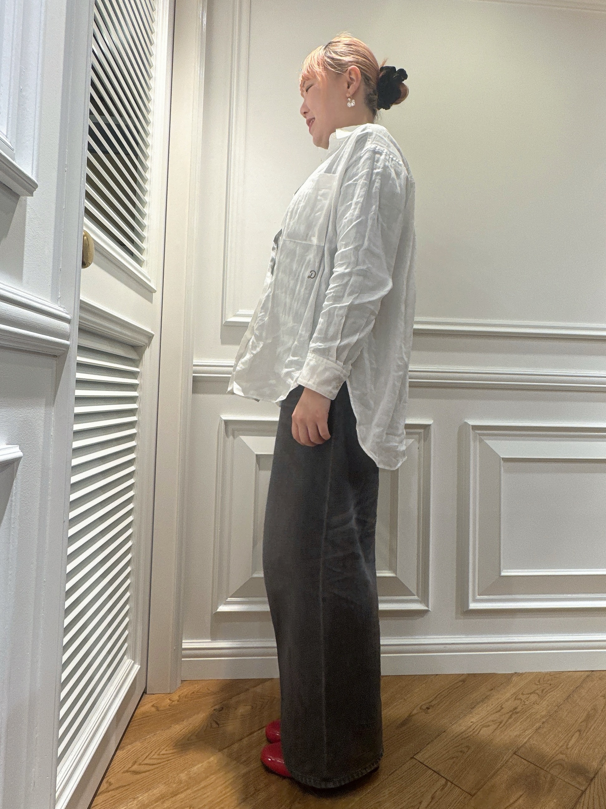 なかもとあきさんの「DRESSTERIOR｜【人気定番/ウォッシャブル】ガーメントダイラミーシャツ」を使ったコーディネート