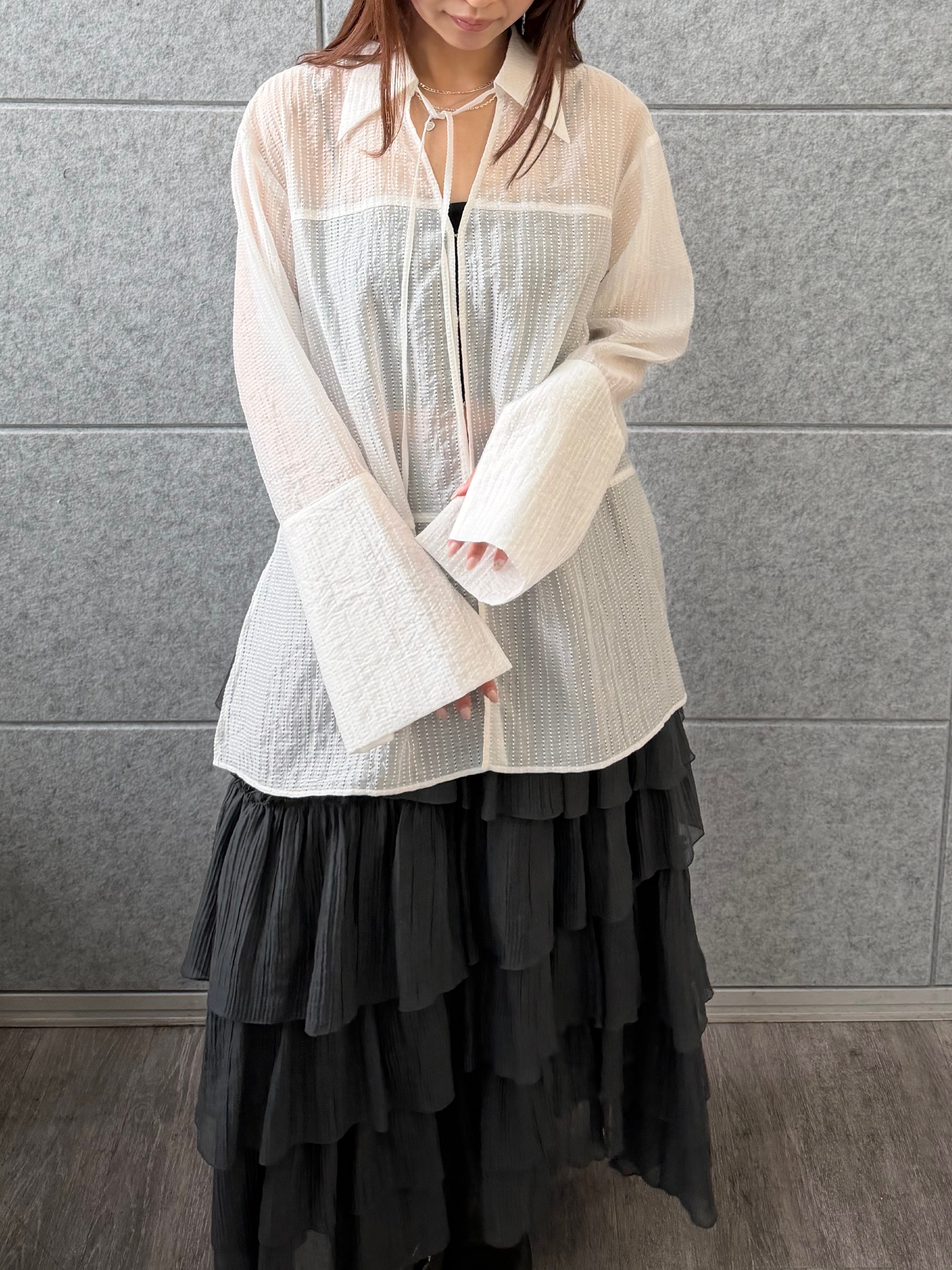 kanamiさんの「CODE A｜point neck ribbon shirts」を使ったコーディネート