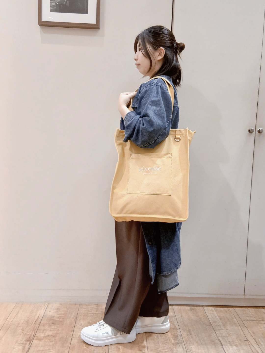 Riranさんの「SHOO･LA･RUE｜【綿100％/S-LL/プチプラ】選べる3柄 プリントアソートTシャツ」を使ったコーディネート