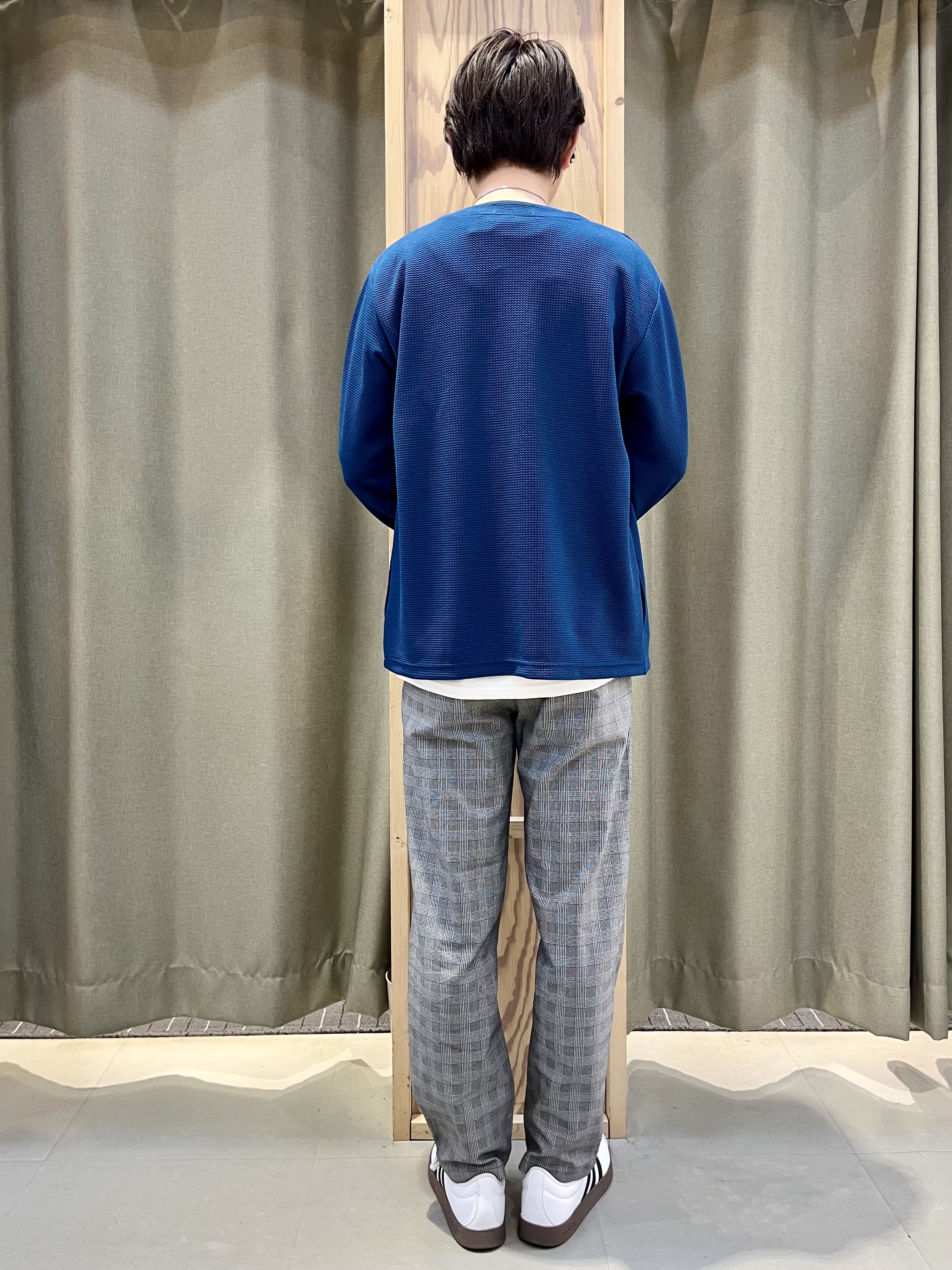 yoshiさんの「THE SHOP TK｜【2点セット】カーディガン＋半袖Tシャツ 洗濯機OK」を使ったコーディネート
