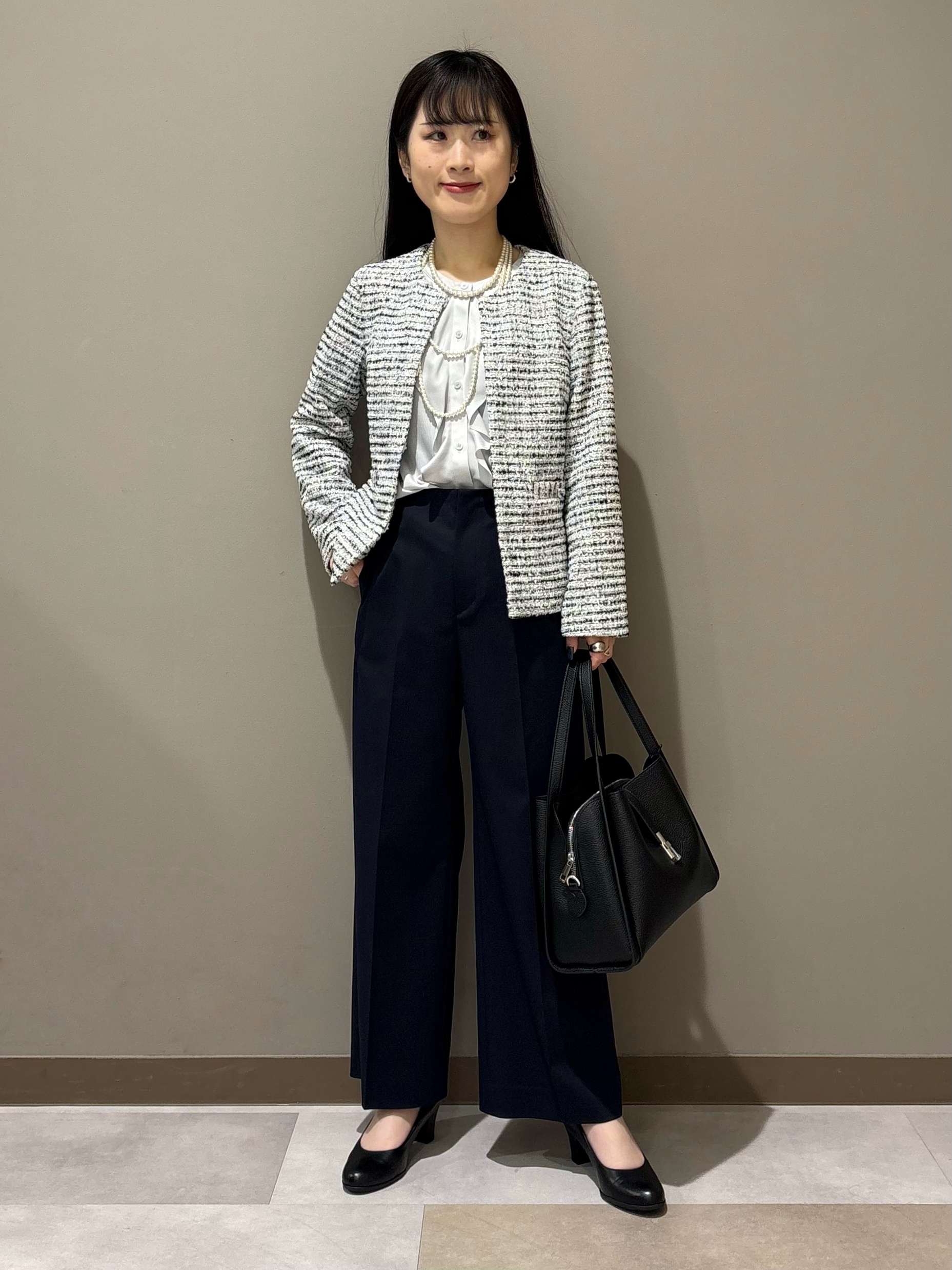 KEIKOさんの「INDIVI｜【洗える／セレモニー】ラッフルサテンブラウス」を使ったコーディネート