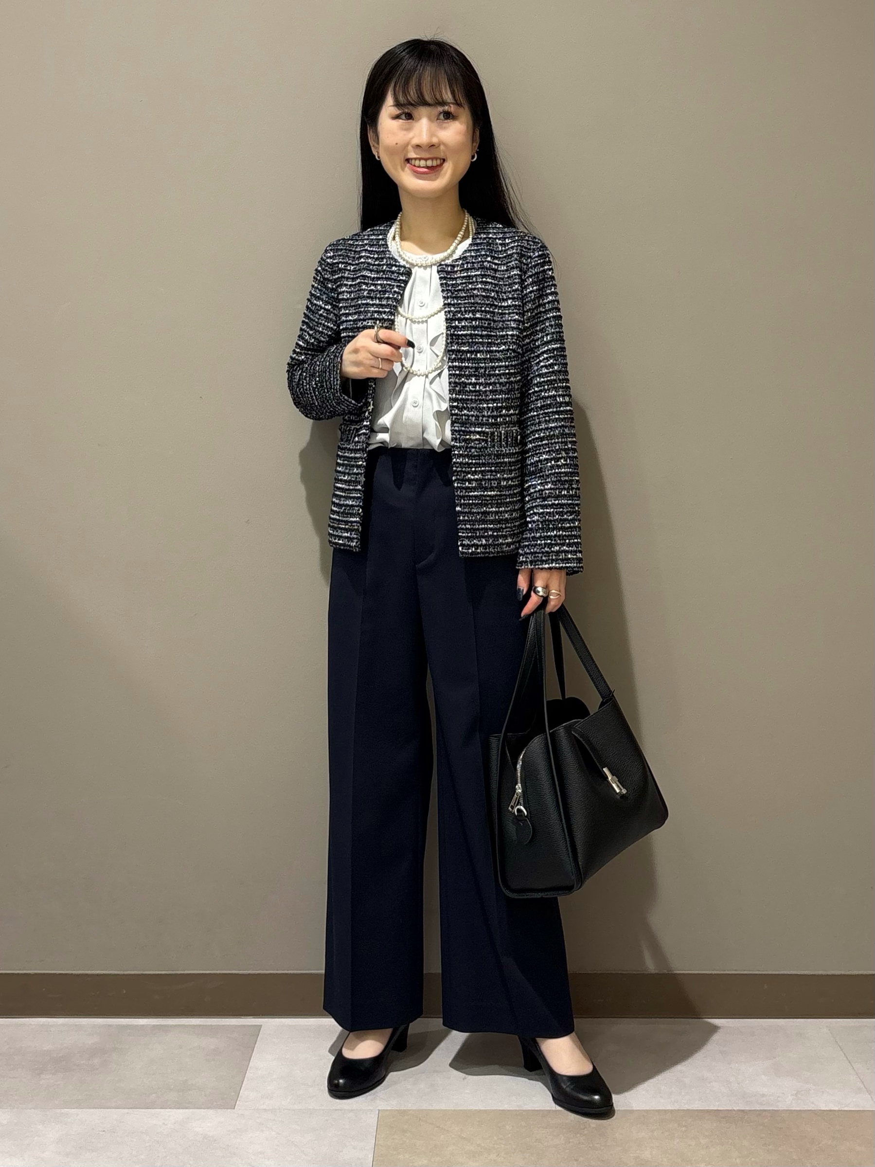 KEIKOさんの「INDIVI｜【洗える／セレモニー】ラッフルサテンブラウス」を使ったコーディネート