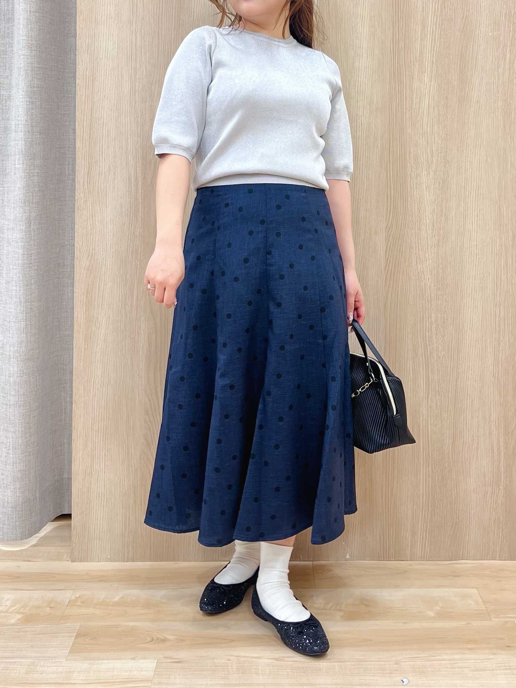 みことさんの「grove｜【シリーズ累計36万枚/UVカット・ひんやり・洗濯機OK】やわらかドライタッチ 五分袖クルーネックニ」を使ったコーディネート