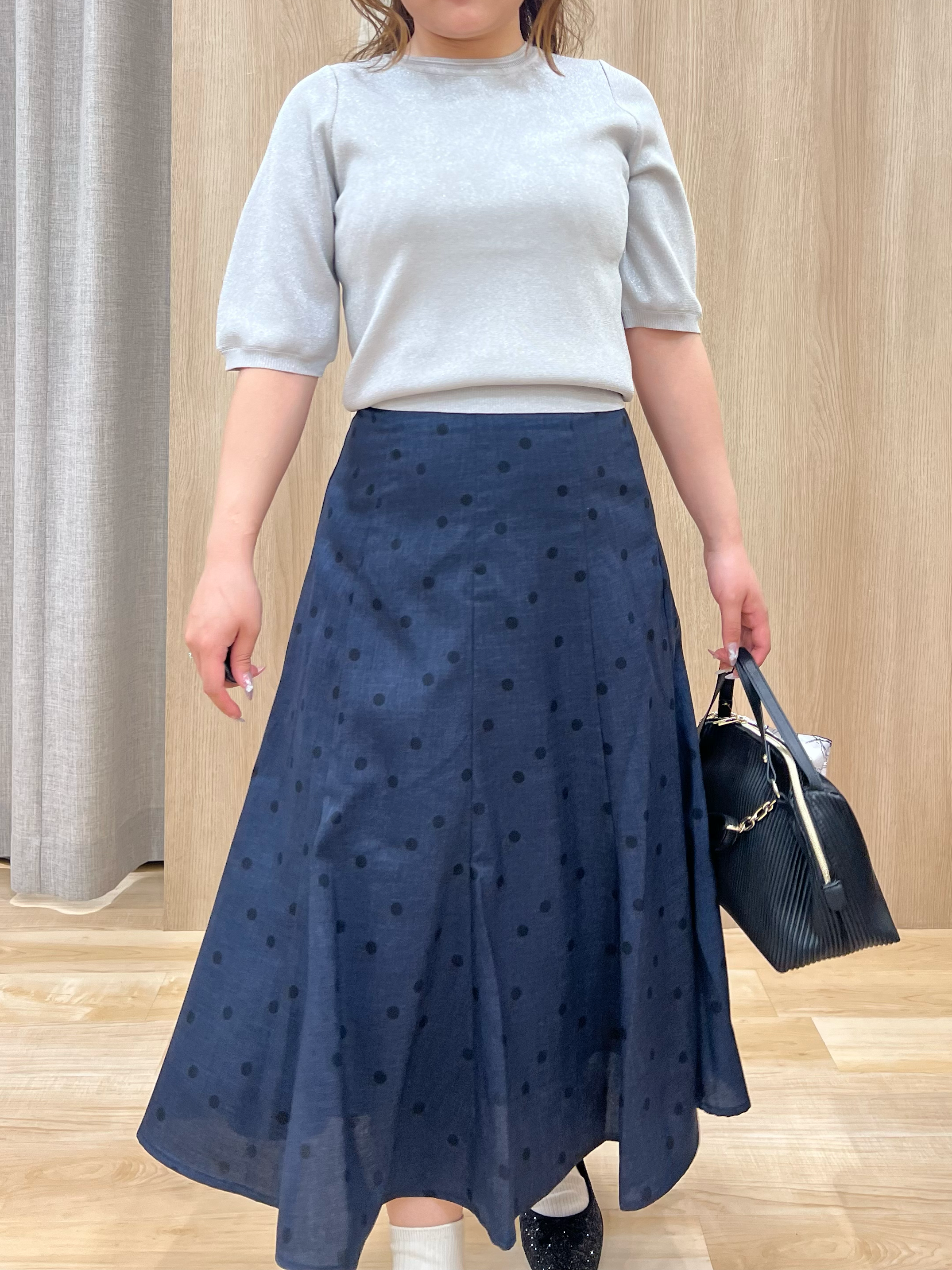 みことさんの「grove｜【シリーズ累計36万枚/UVカット・ひんやり・洗濯機OK】やわらかドライタッチ 五分袖クルーネックニ」を使ったコーディネート