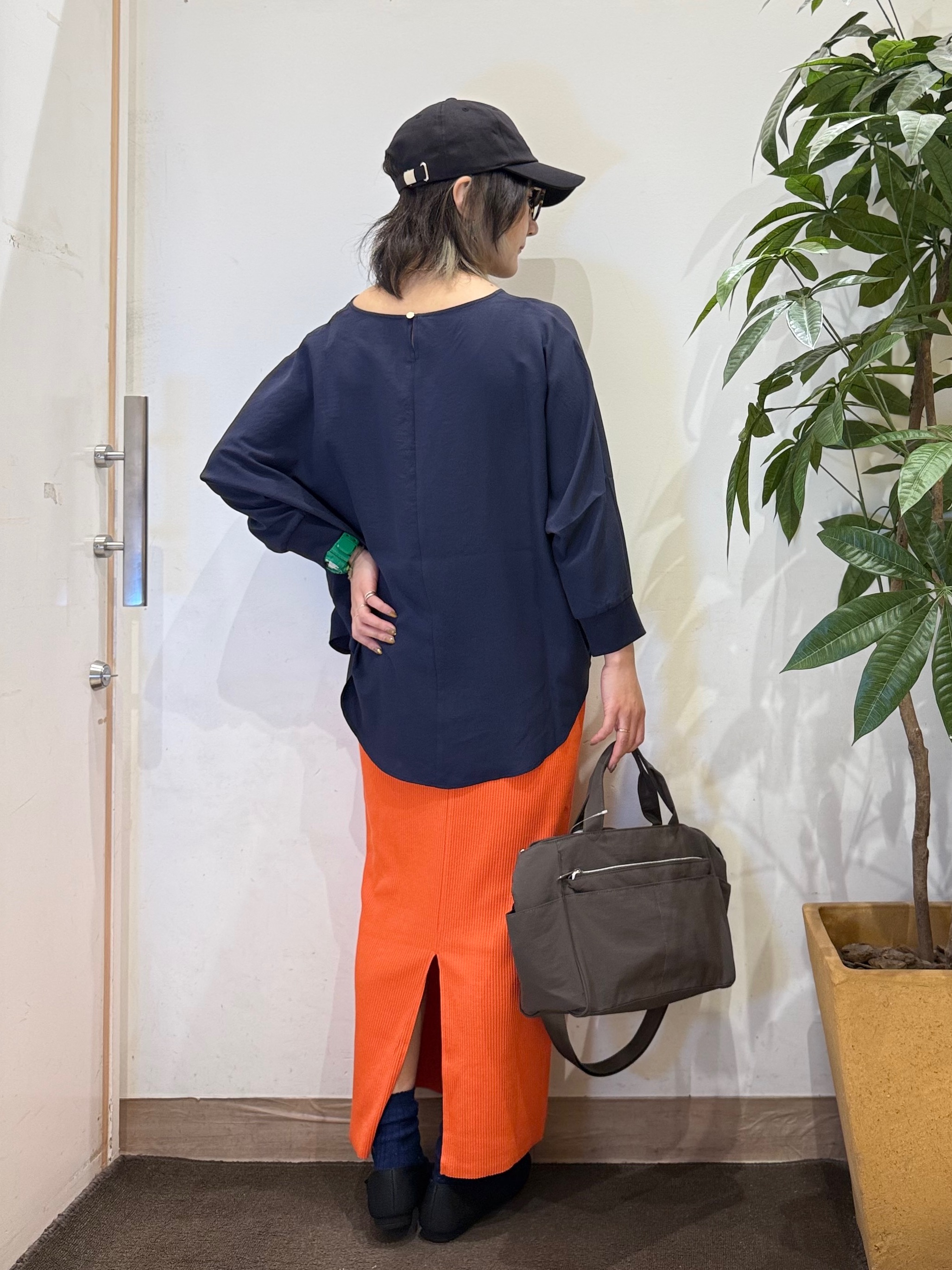 misakiさんの「SHOO･LA･RUE｜猫シルエット刺繍キャップ」を使ったコーディネート