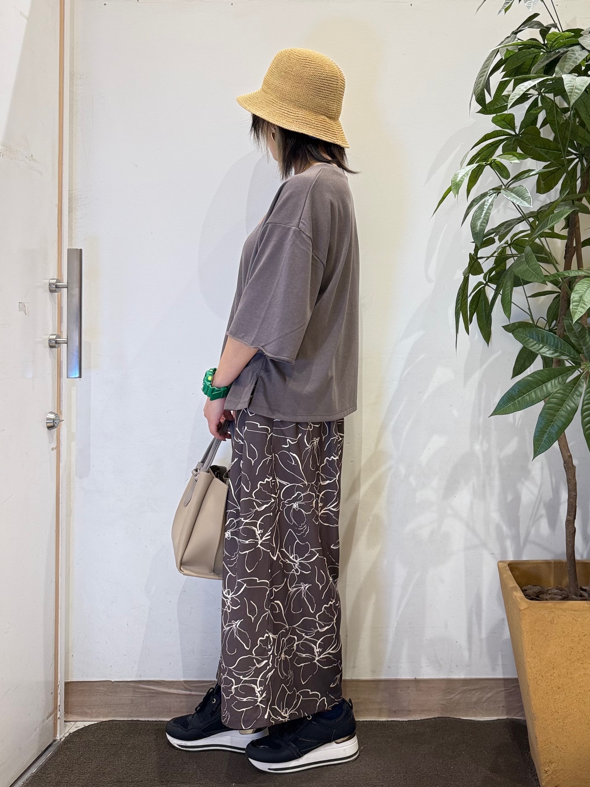 misakiさんの「SHOO･LA･RUE｜【吸水速乾/抗菌防臭】サイズ調節も可能 ペーパーミックスバケハ」を使ったコーディネート