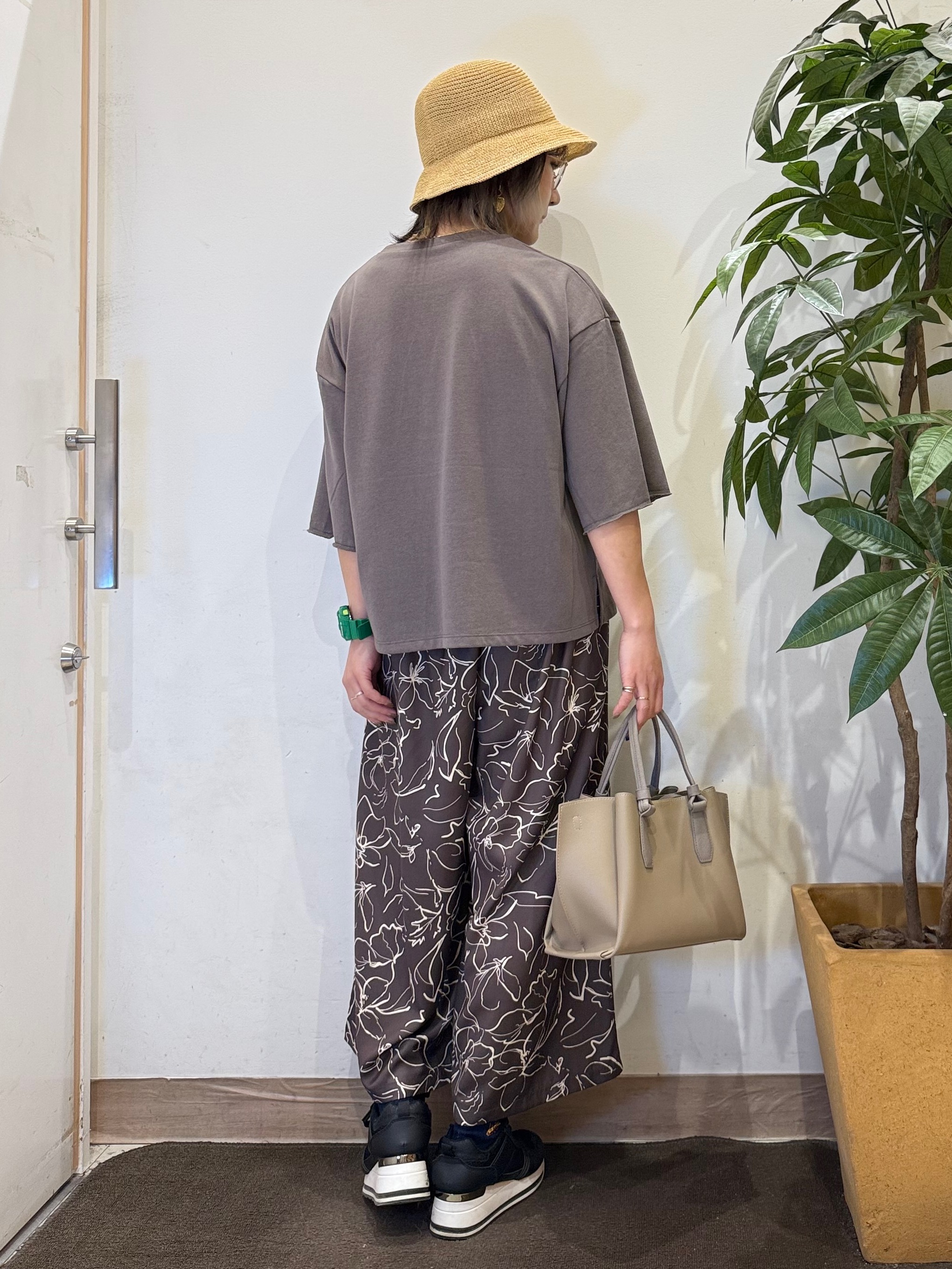 misakiさんの「SHOO･LA･RUE｜【吸水速乾/抗菌防臭】サイズ調節も可能 ペーパーミックスバケハ」を使ったコーディネート