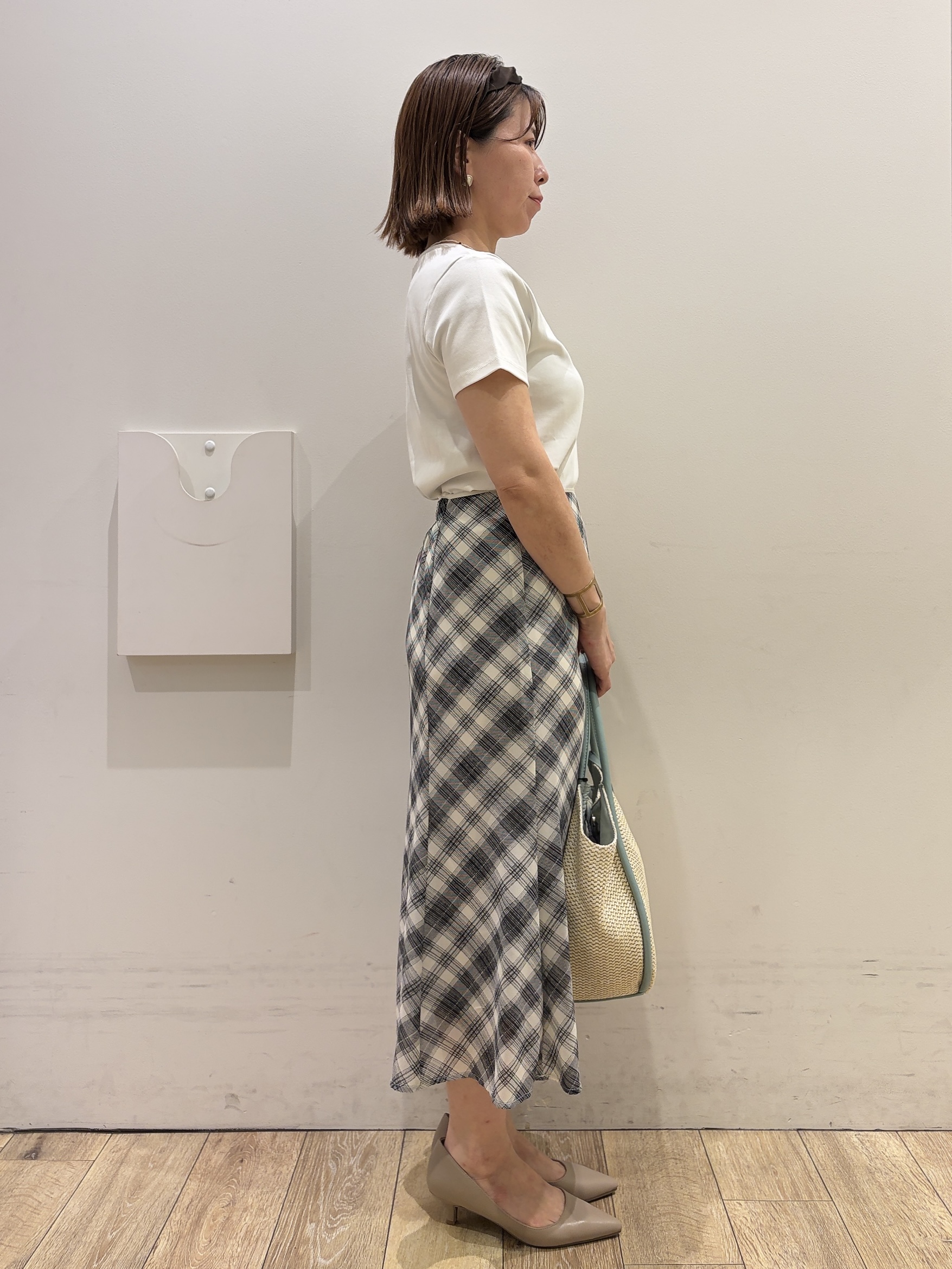 YUKOさんの「index｜【UVケア／接触冷感】フロントロゴ刺繍Tシャツ《洗濯機OK／S-3L／7col》」を使ったコーディネート
