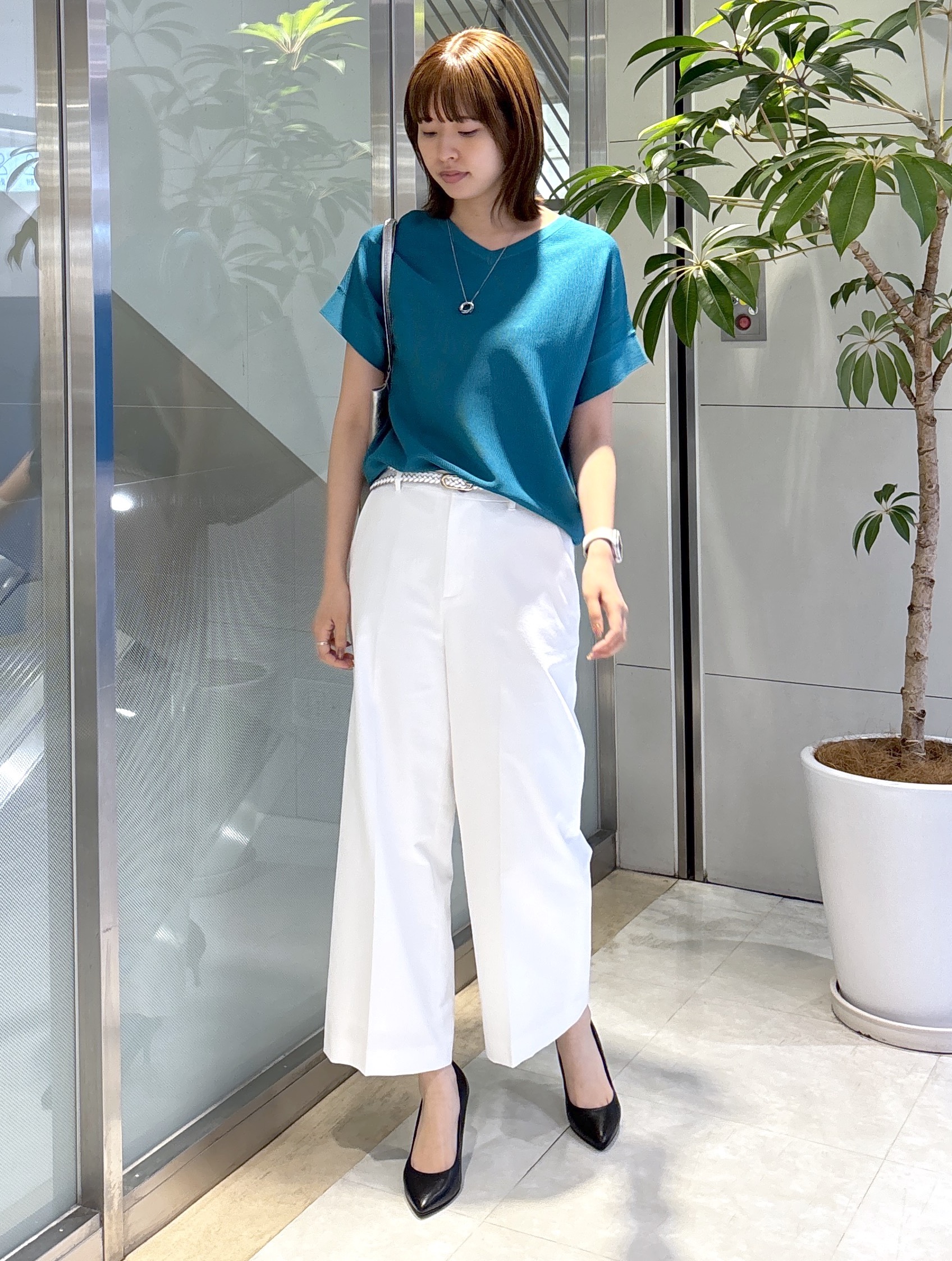 yukaさんの「UNTITLED｜【11色展開/体型カバー】前後2WAYフレンチスリーブニット」を使ったコーディネート