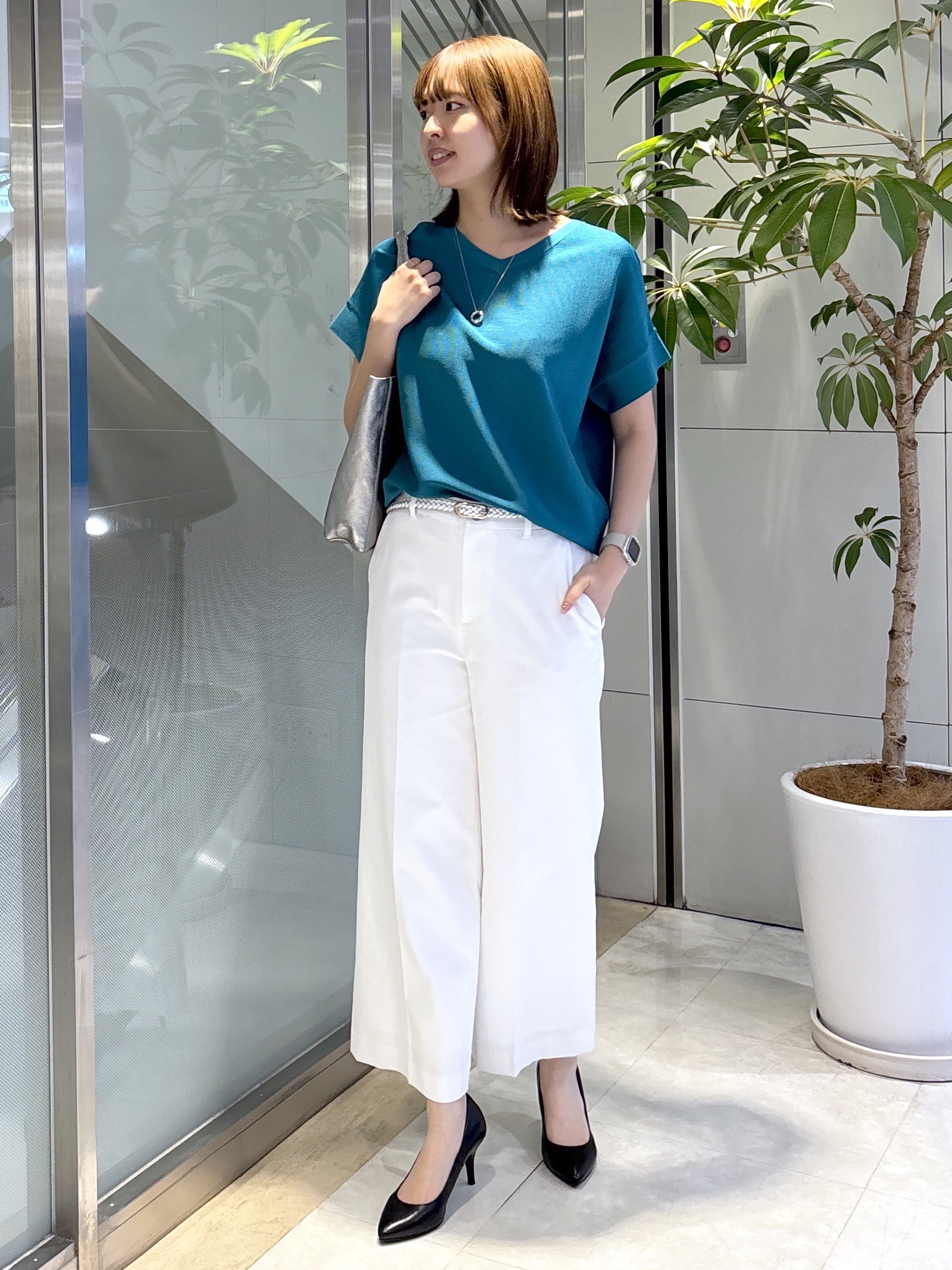 yukaさんの「UNTITLED｜【11色展開/体型カバー】前後2WAYフレンチスリーブニット」を使ったコーディネート