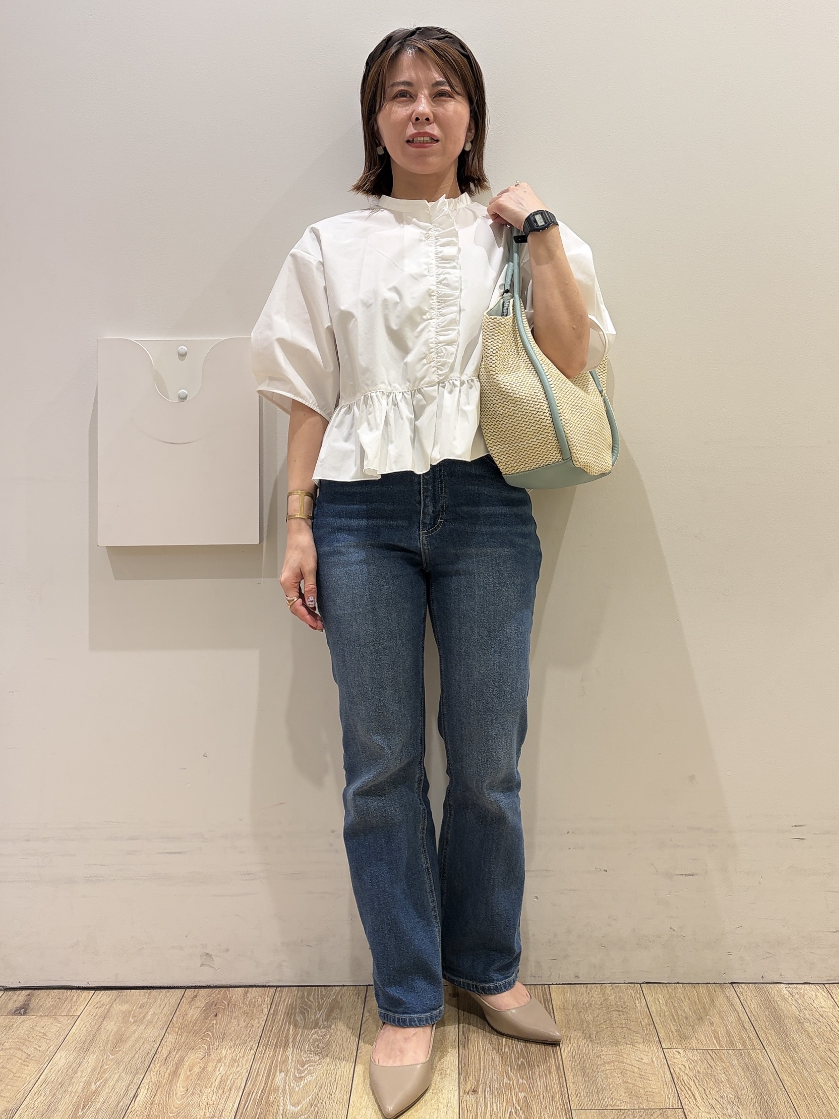 YUKOさんの「index｜フリルペプラムシャツブラウス【洗濯機OK】」を使ったコーディネート