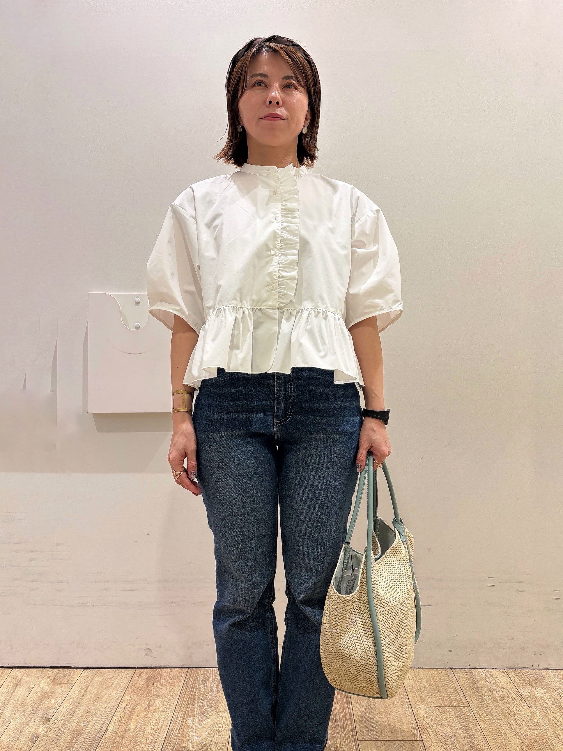 YUKOさんの「index｜フリルペプラムシャツブラウス【洗濯機OK】」を使ったコーディネート