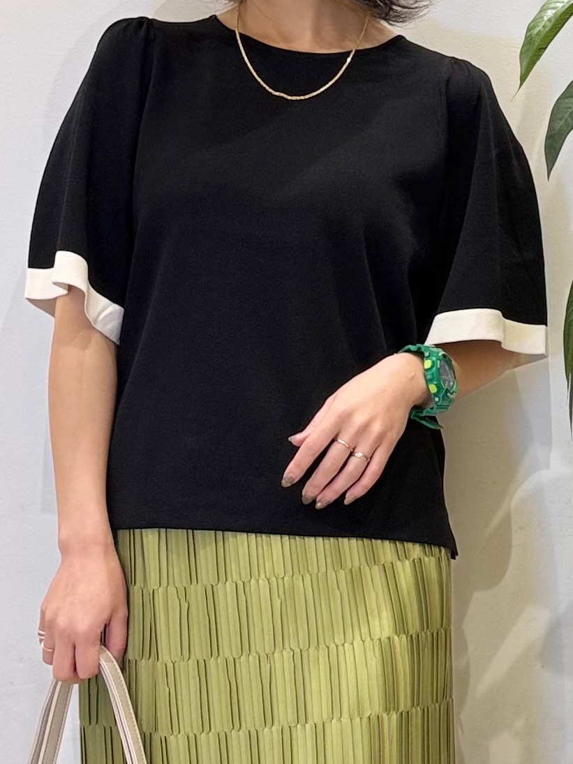 misakiさんの「SHOO･LA･RUE｜【毎日洗える/ひんやり/UV/S-LL】二の腕かくせる フレアスリーブひらり5分袖ニット」を使ったコーディネート