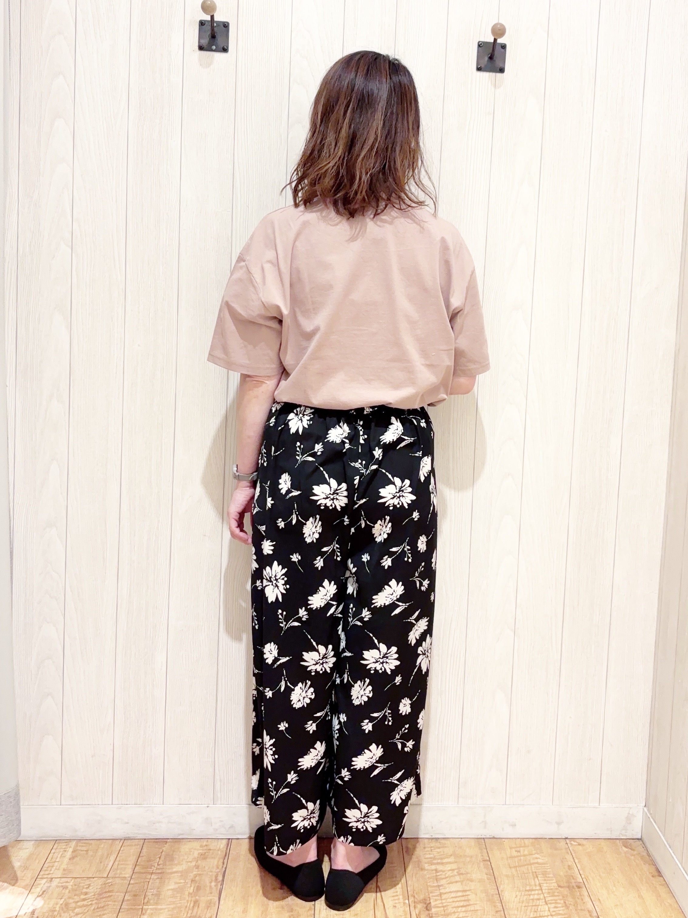 あいこさんの「SHOO･LA･RUE｜【綿100%/S-LL/プチプラ】ゆるシルエット シンプルTシャツ」を使ったコーディネート