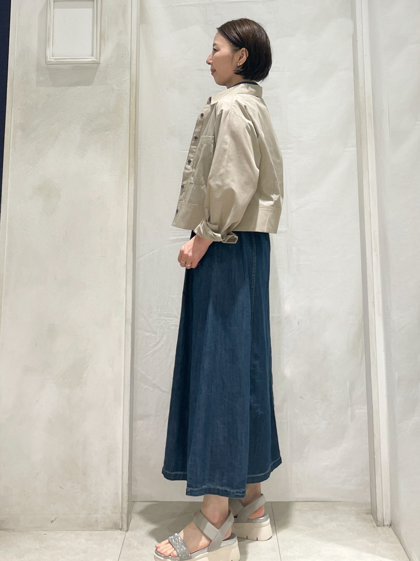 hiroさんの「grove｜【貴島明日香さん着用／イージーケア／接触冷感】麻混クロップドシャツ」を使ったコーディネート
