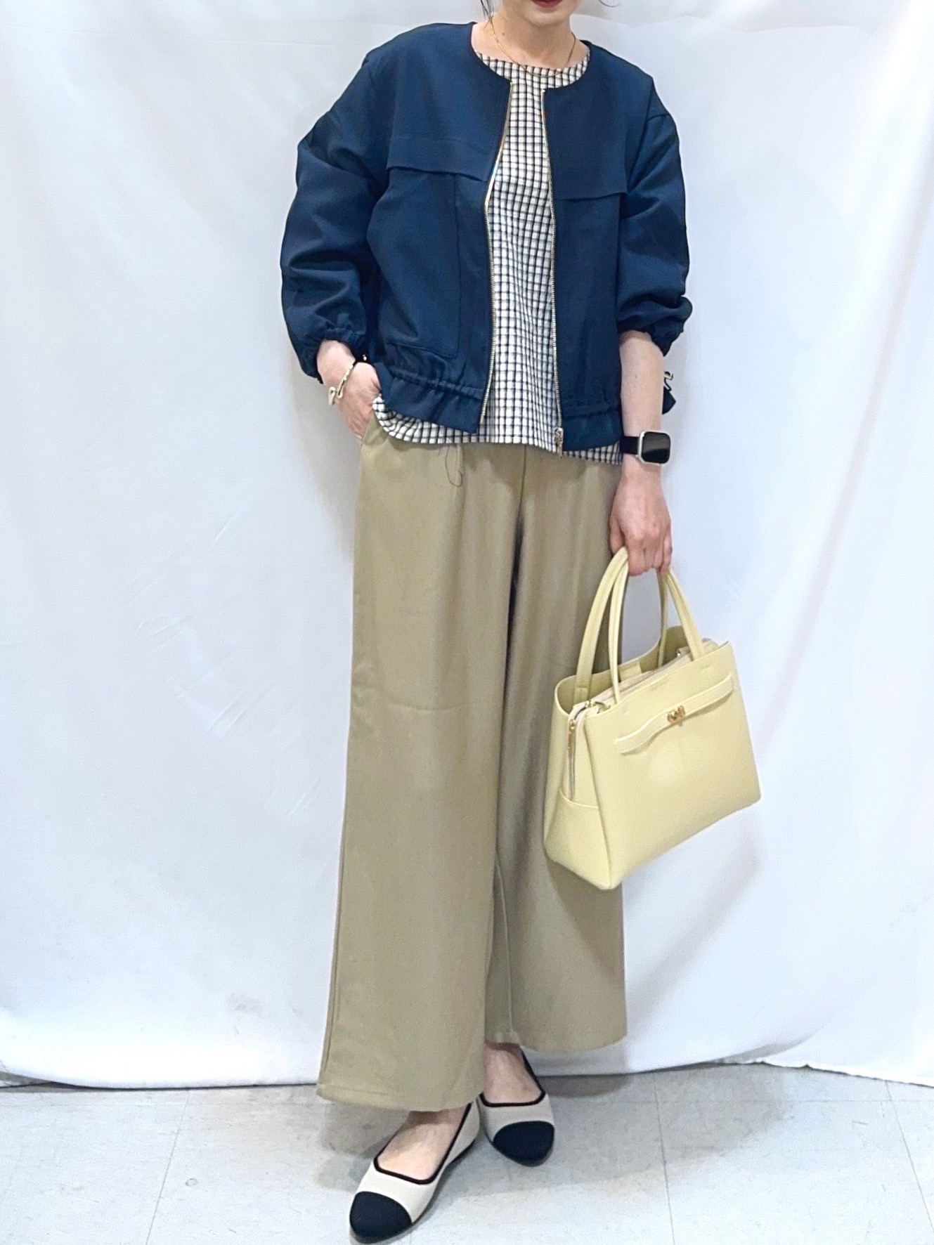 𝐇𝐢𝐫𝐨𝐦𝐢さんの「SHOO･LA･RUE｜【S-LL】スタイルアップを叶える　大人のドロストブルゾン」を使ったコーディネート
