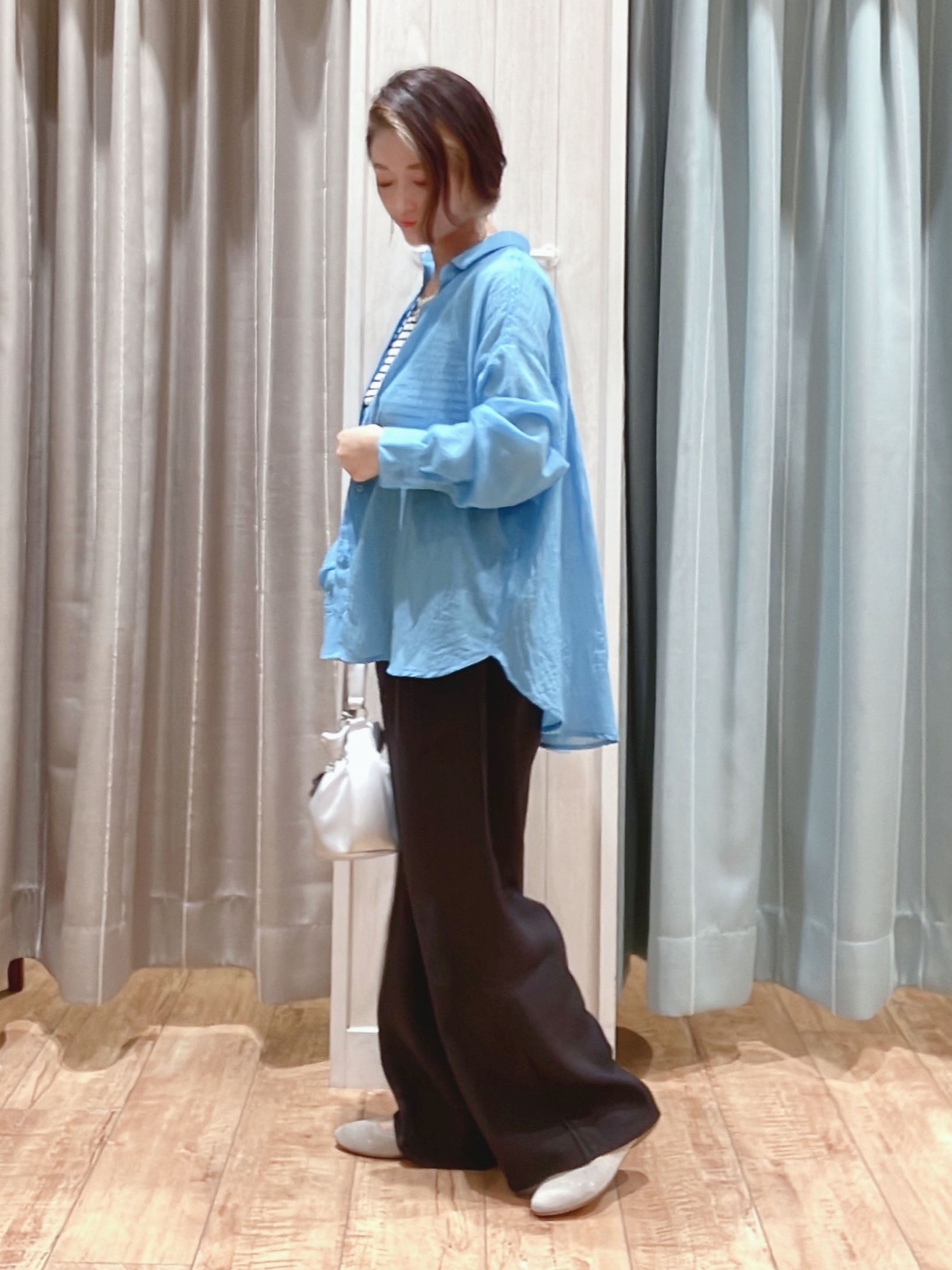 aaamiさんの「SHOO･LA･RUE｜【体型カバー】ふんわり質感 やわらかこなれシアーシャツ」を使ったコーディネート