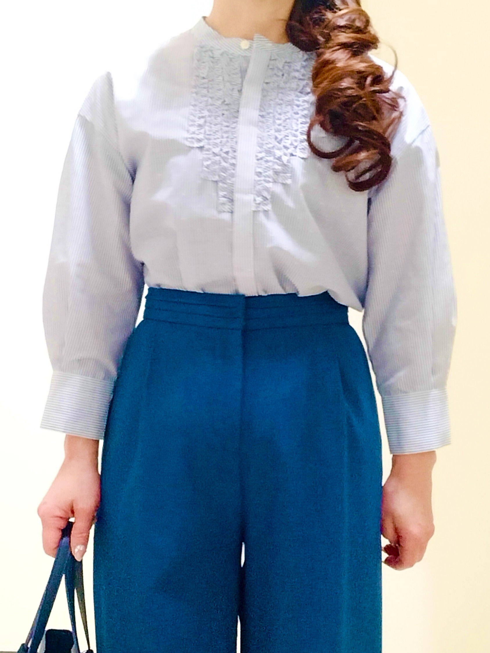 花さんの「Reflect｜【接触冷感】八分袖フロントフリルブラウス」を使ったコーディネート