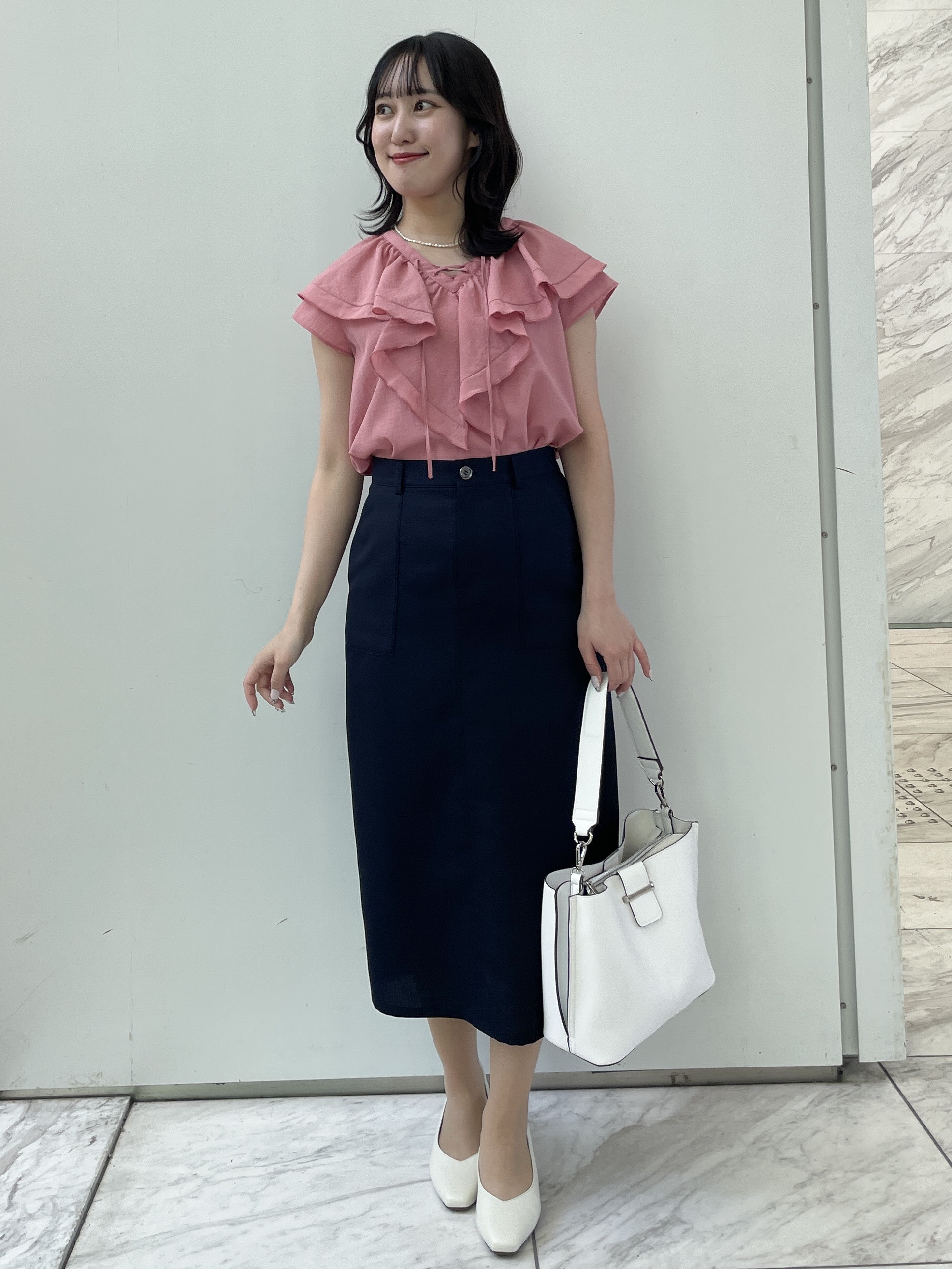 yukariさんの「Reflect｜【通気性あり／涼しい／マシンウォッシャブル】フリルブラウス」を使ったコーディネート