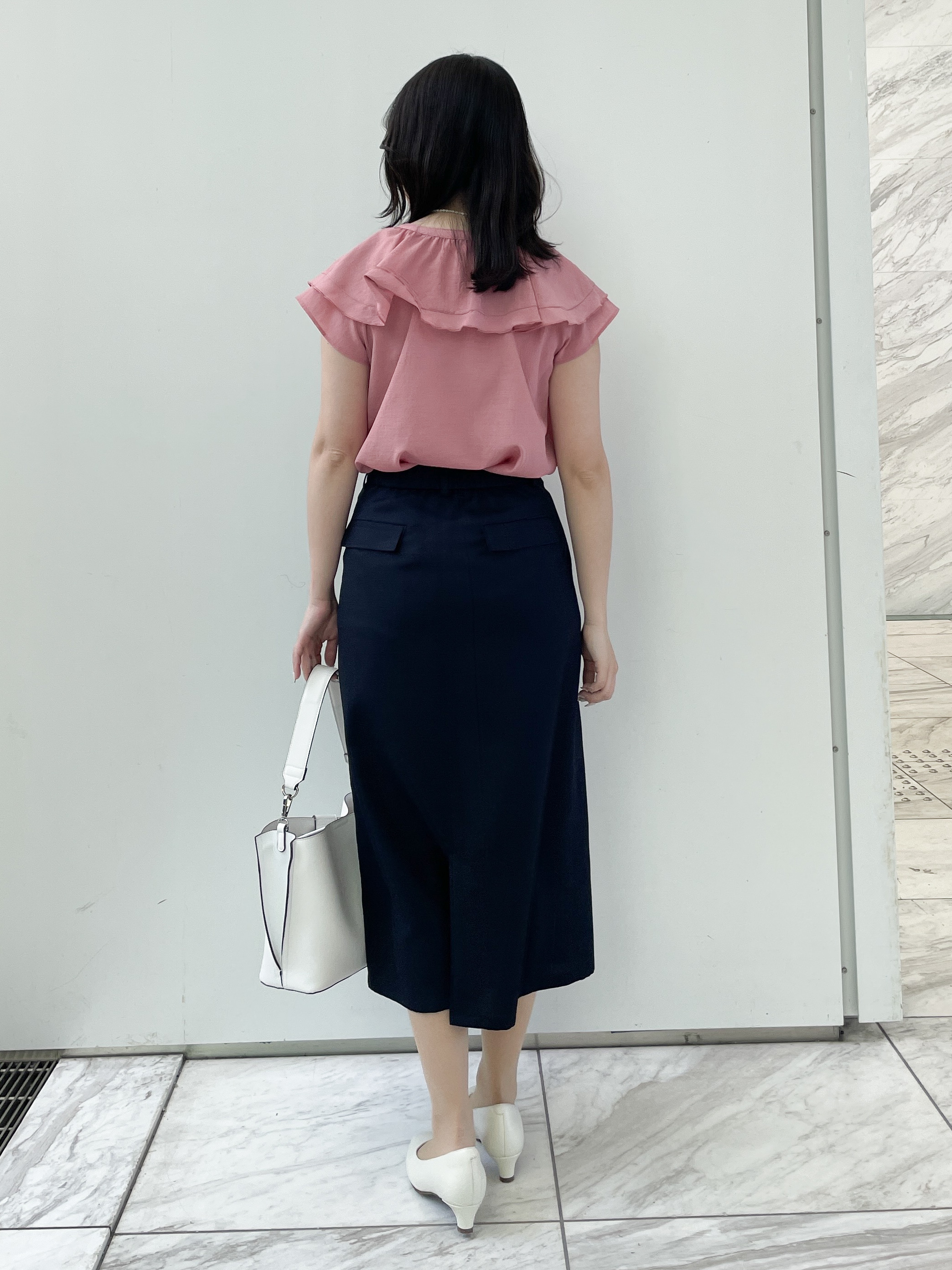 yukariさんの「Reflect｜【通気性あり／涼しい／マシンウォッシャブル】フリルブラウス」を使ったコーディネート