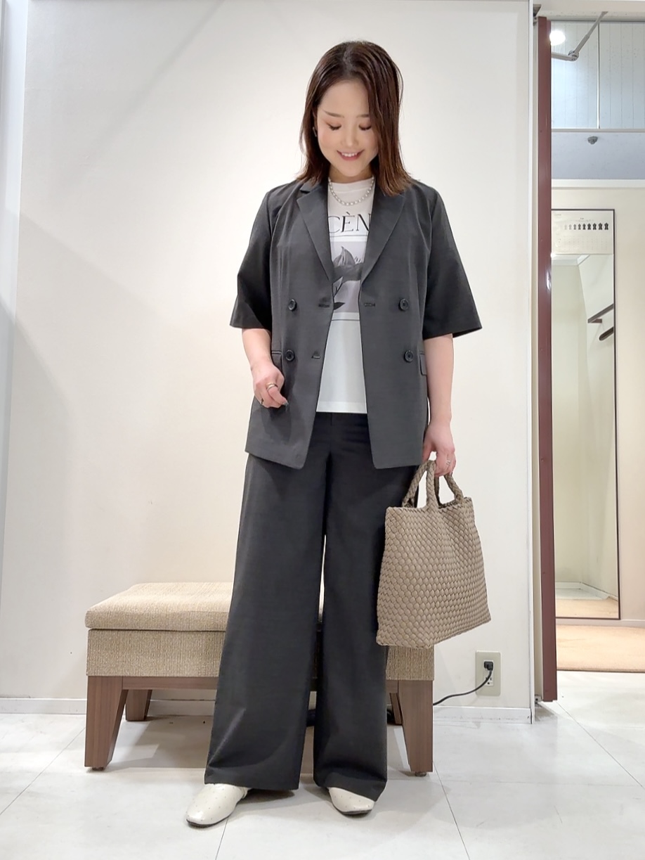 YUIさんの「UNTITLED｜【シワになりにくい/セットアップ可/接触冷感】ハーフスリーブジャケット」を使ったコーディネート
