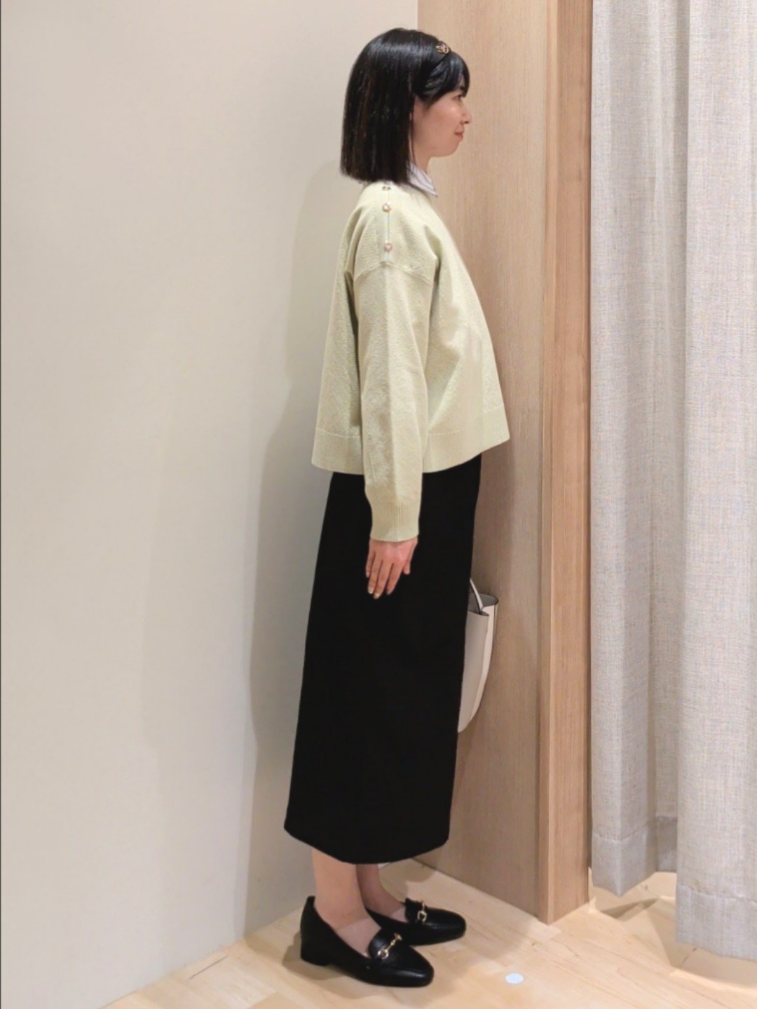 Yuiさんの「grove｜【おうちで洗える】顔周りすっきり、ボートネックニット」を使ったコーディネート