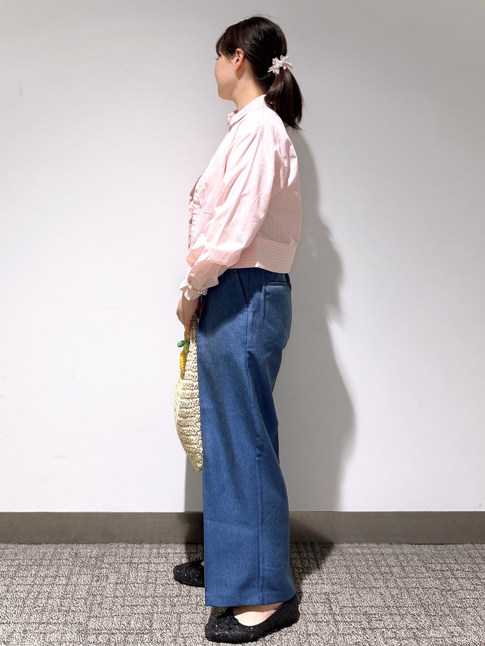みーさんの「grove｜【貴島明日香さん着用／イージーケア／接触冷感】麻混クロップドシャツ」を使ったコーディネート