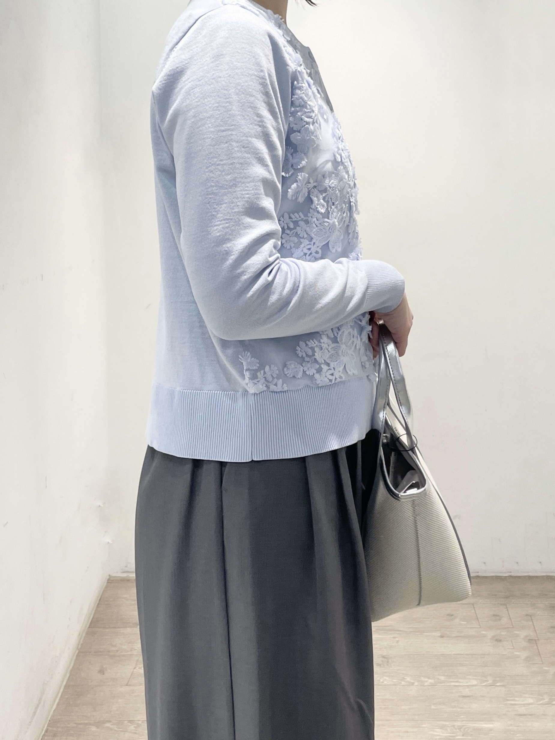 tomokoさんの「OPAQUE.CLIP｜チュールレースニットカーディガン【洗える】」を使ったコーディネート