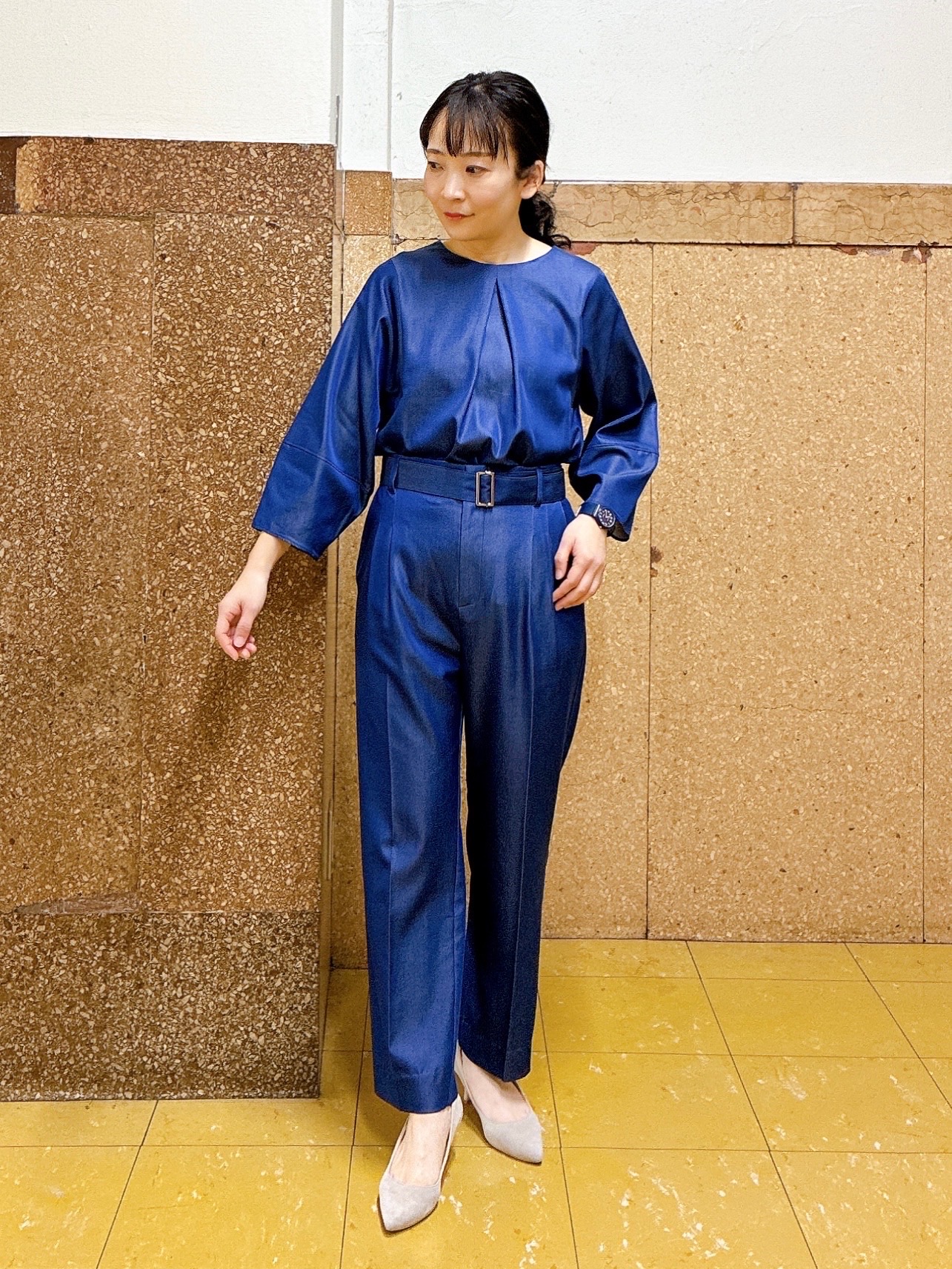 hattoriさんの「INDIVI｜【撥水／軽量】ミニマル スタンドカラーコート」を使ったコーディネート