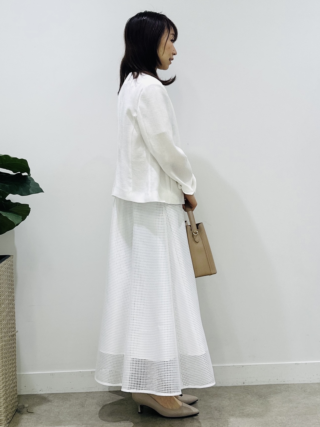Miwaさんの「UNTITLED｜【洗える/スーツインナー】ジョーゼットミニマルブラウス」を使ったコーディネート