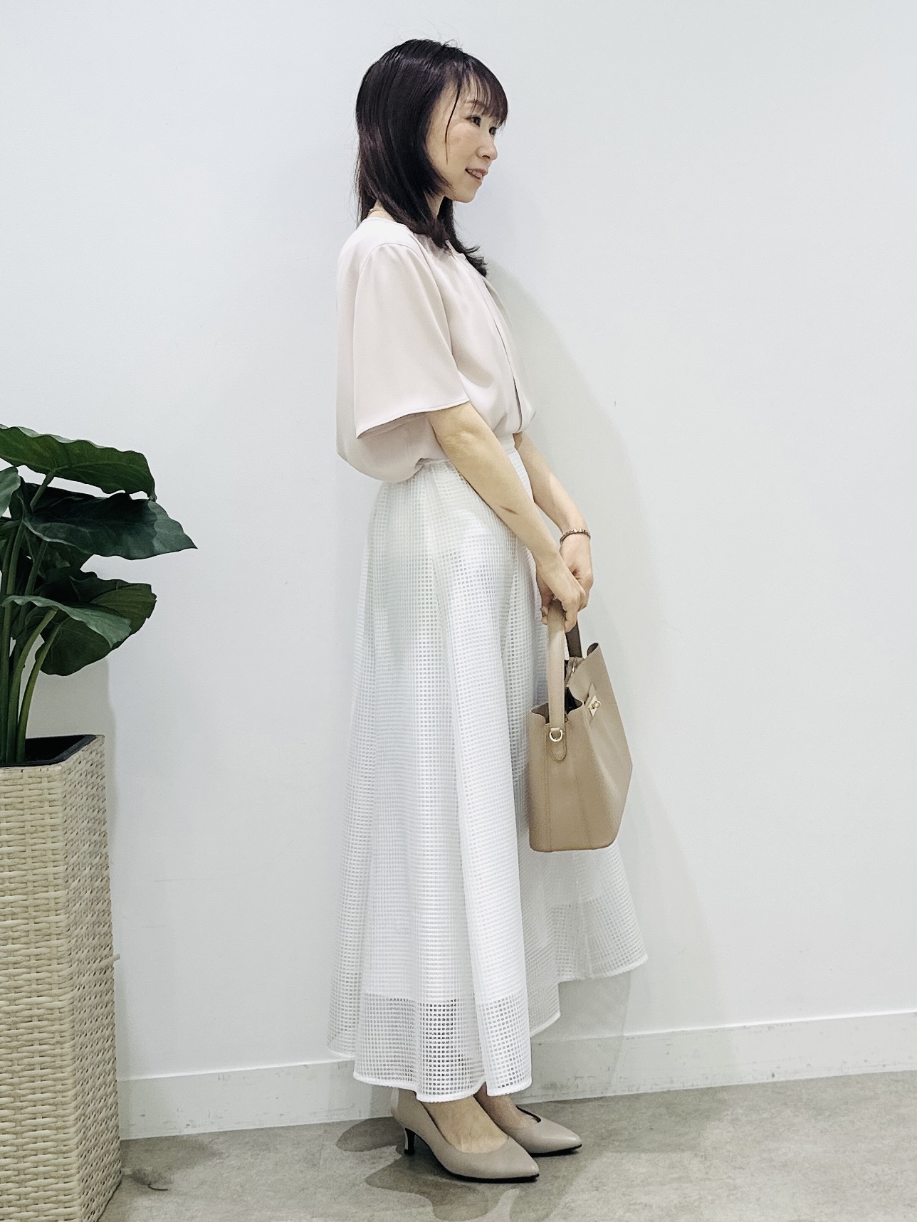 Miwaさんの「UNTITLED｜【洗える/スーツインナー】ジョーゼットミニマルブラウス」を使ったコーディネート
