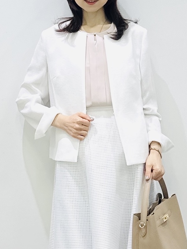 Miwaさんの「UNTITLED｜【洗える/スーツインナー】ジョーゼットミニマルブラウス」を使ったコーディネート