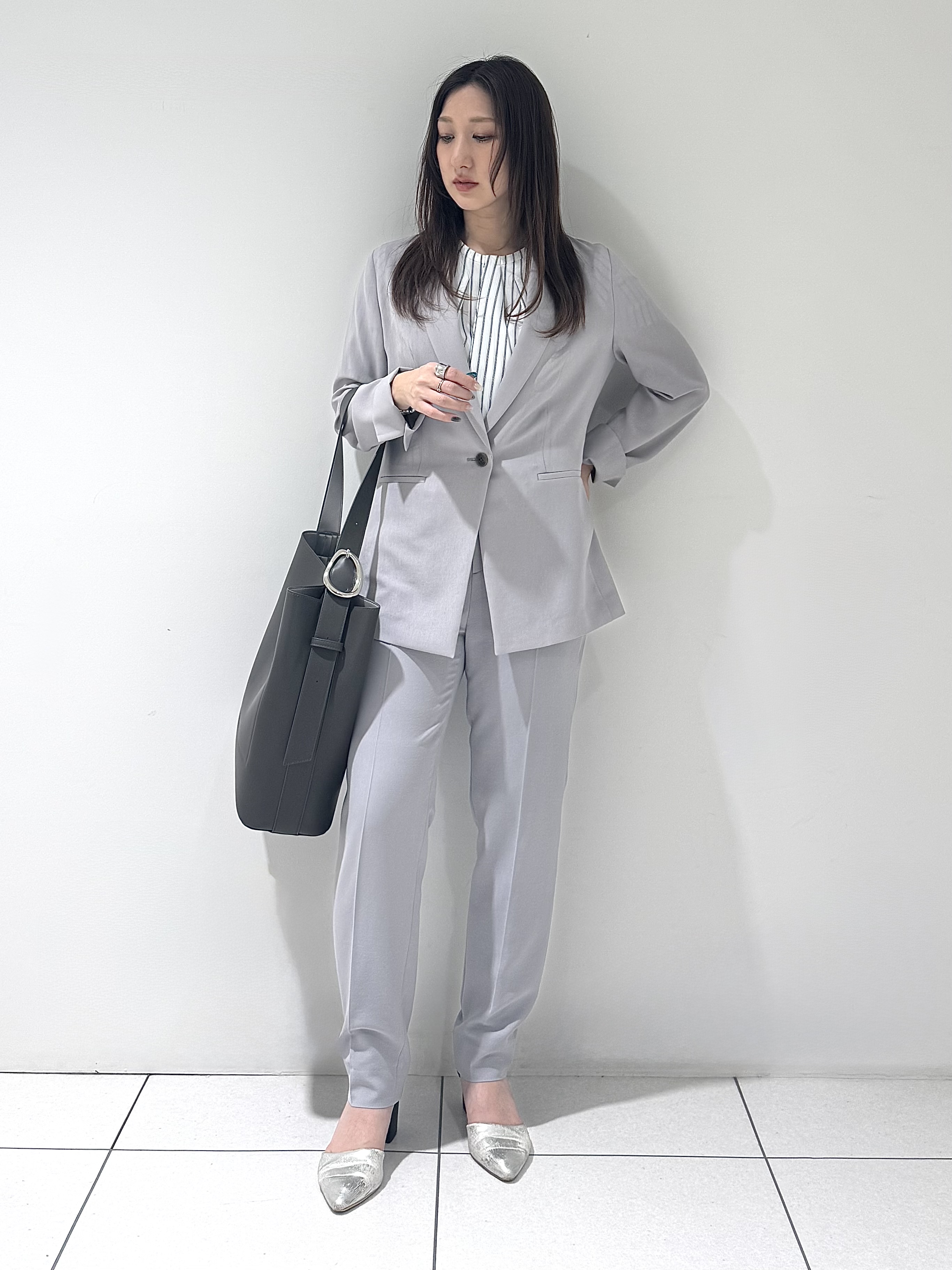そんさんの「INDIVI｜【洗える／UVケア／麻調】シングルジャケット」を使ったコーディネート