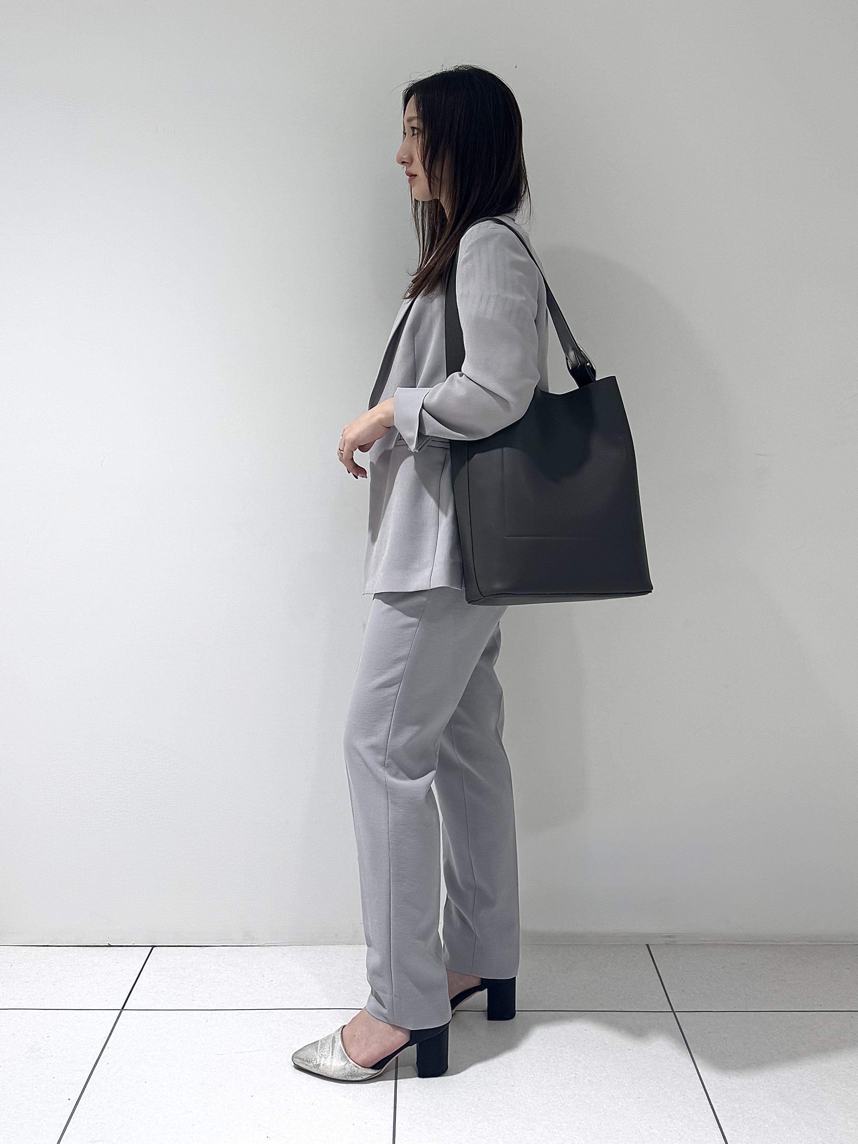 そんさんの「INDIVI｜【洗える／UVケア／麻調】シングルジャケット」を使ったコーディネート