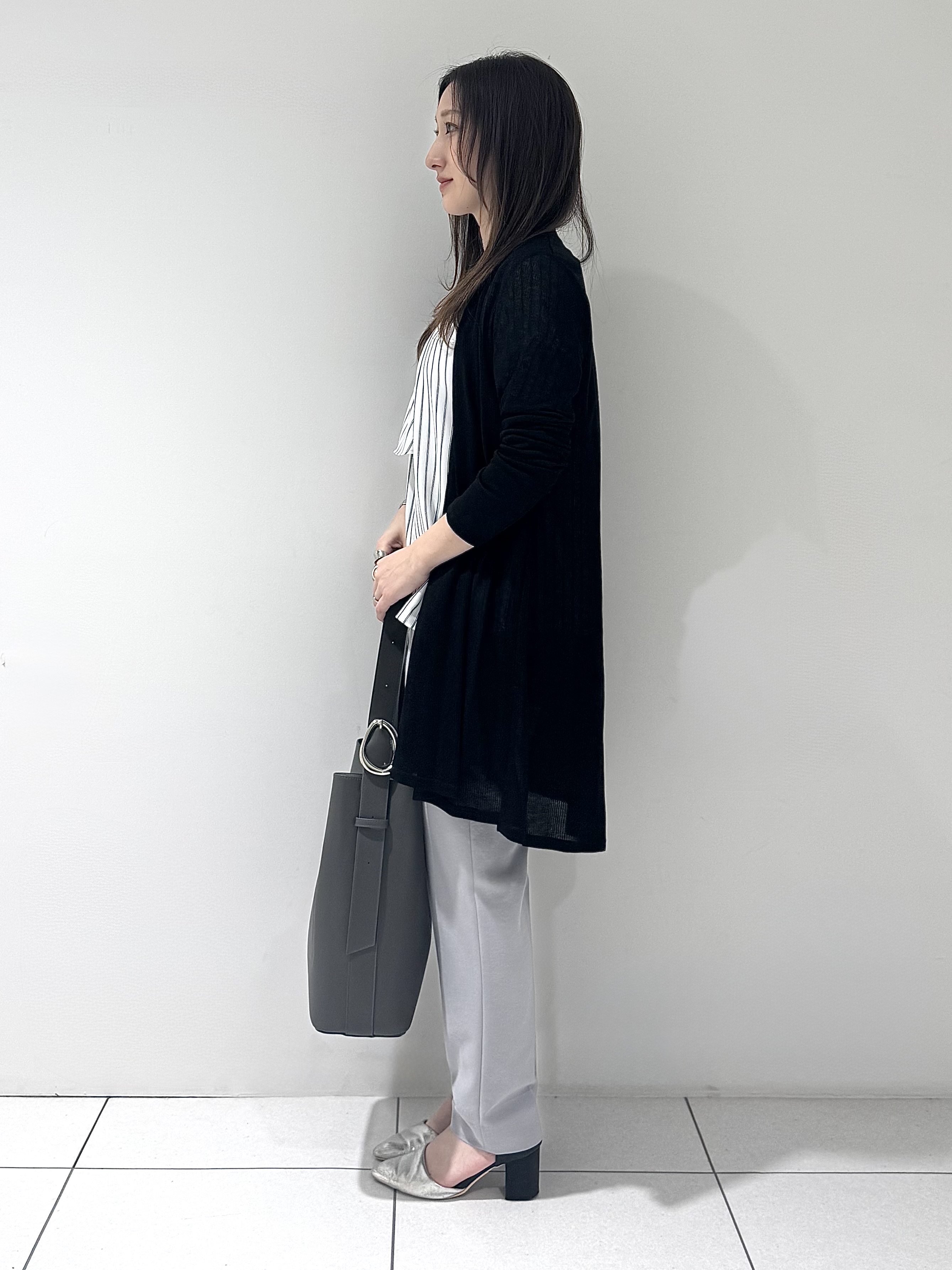 そんさんの「INDIVI｜【洗える／アンサンブル可能】シアースストライプカーディガン」を使ったコーディネート