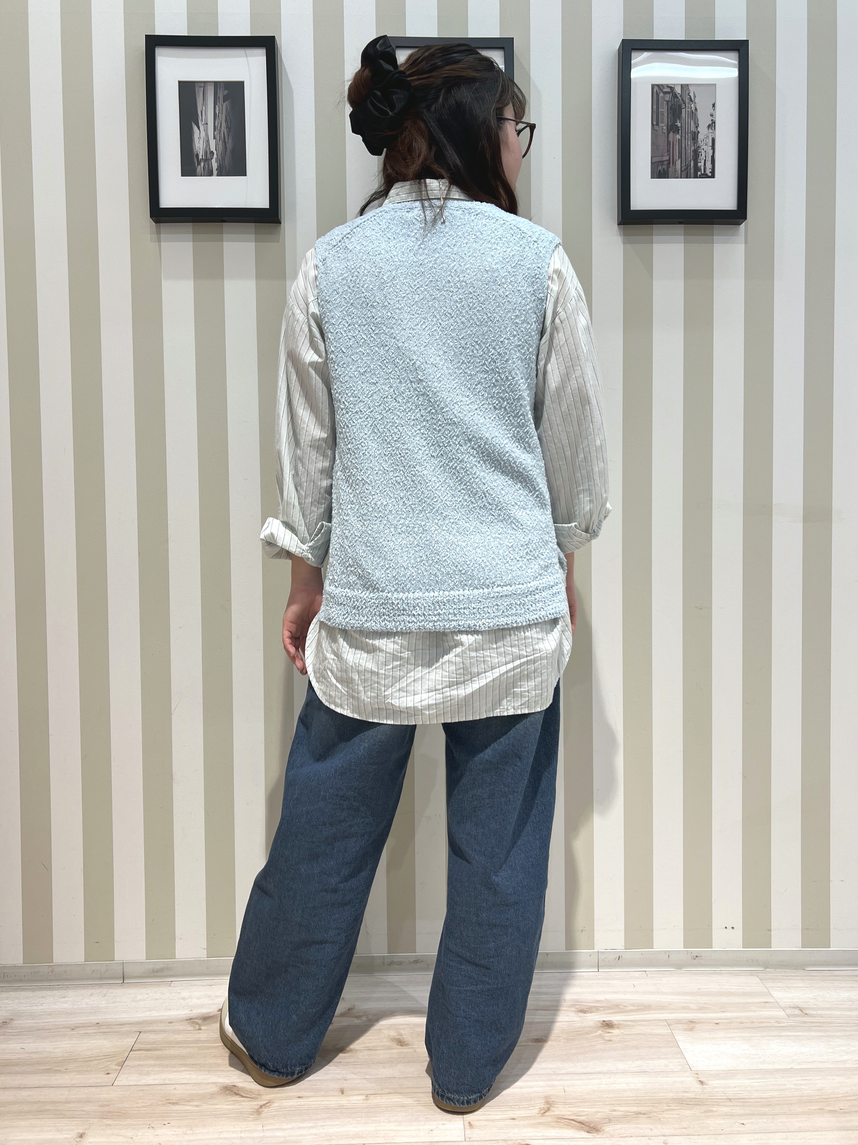 manaさんの「SHOO･LA･RUE｜【体型カバー】バックギャザーで魅せる オーバーサイズシャツ」を使ったコーディネート