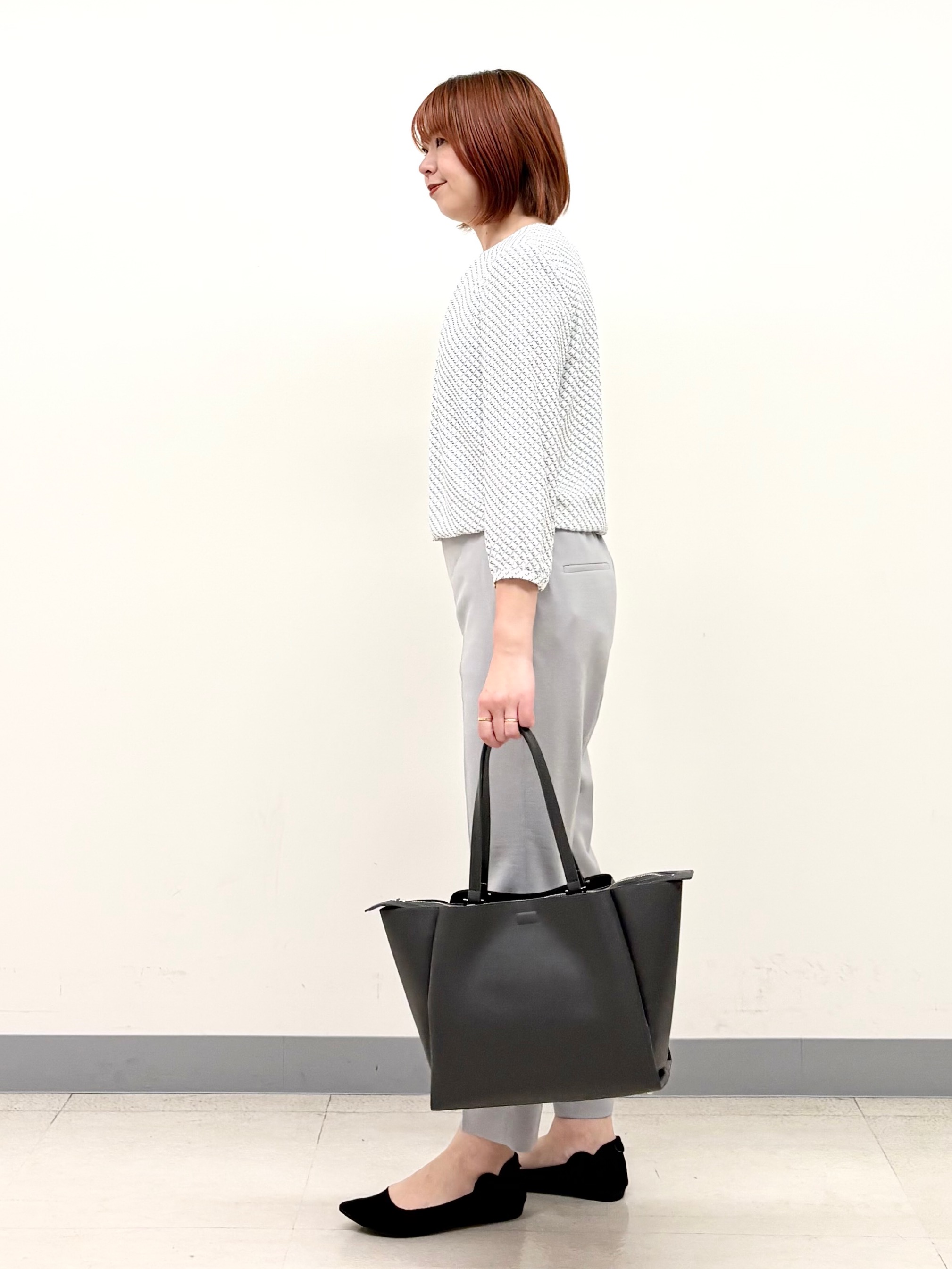 まいこさんの「INDIVI｜【洗える／透けにくい】ダイヤ柄プリントブラウス」を使ったコーディネート
